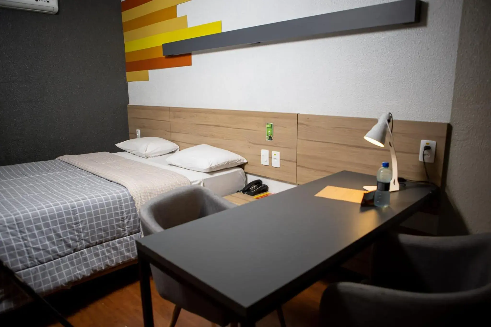 Standard Room with One Double Bed - single occupancy in Hotel 10 Itajai/Navegantes Standard Room with One Double Bed - single occupancy in Hotel 10 Itajai/Navegantes