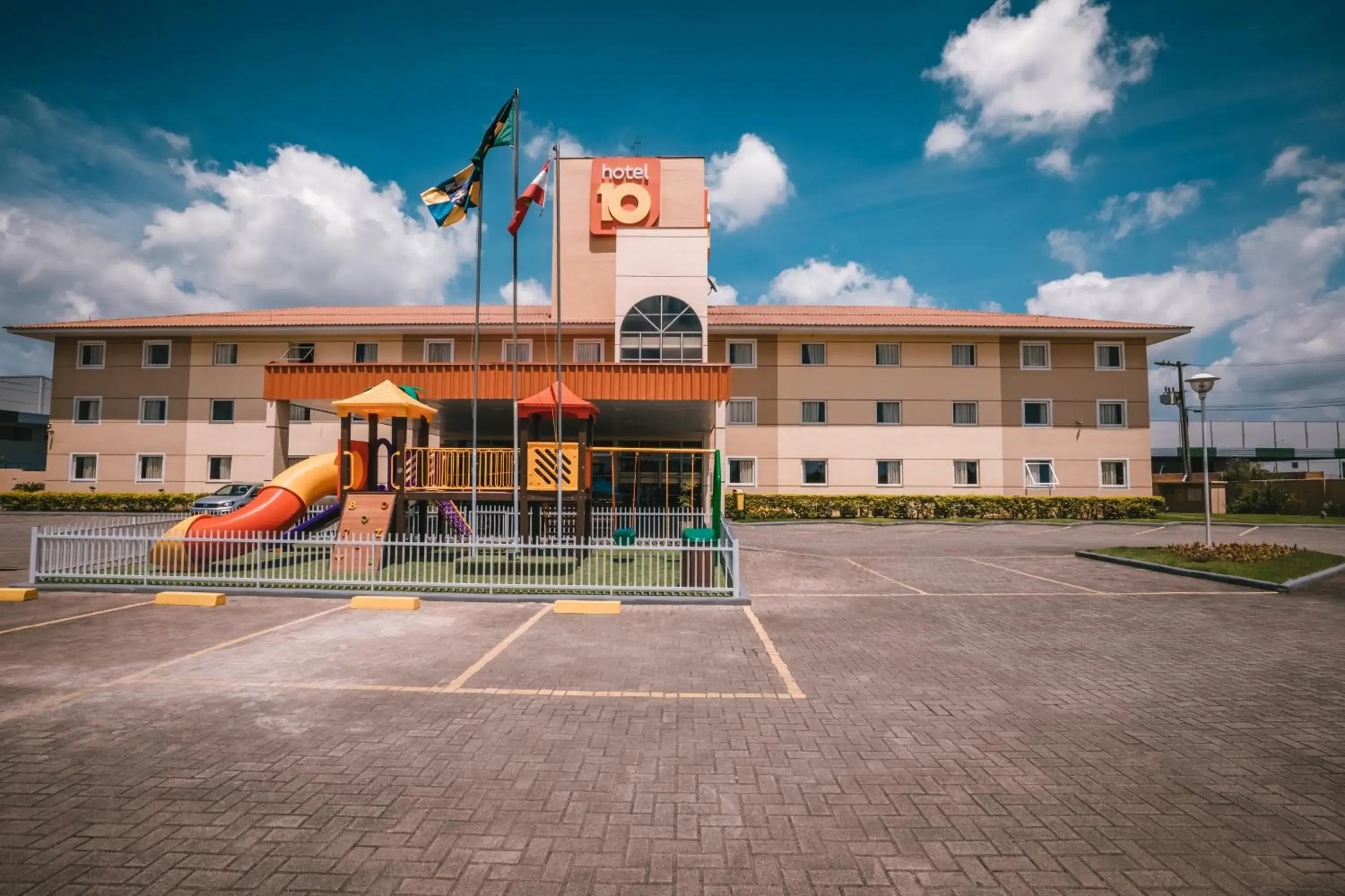 Property building in Hotel 10 Itajai/Navegantes Property building in Hotel 10 Itajai/Navegantes