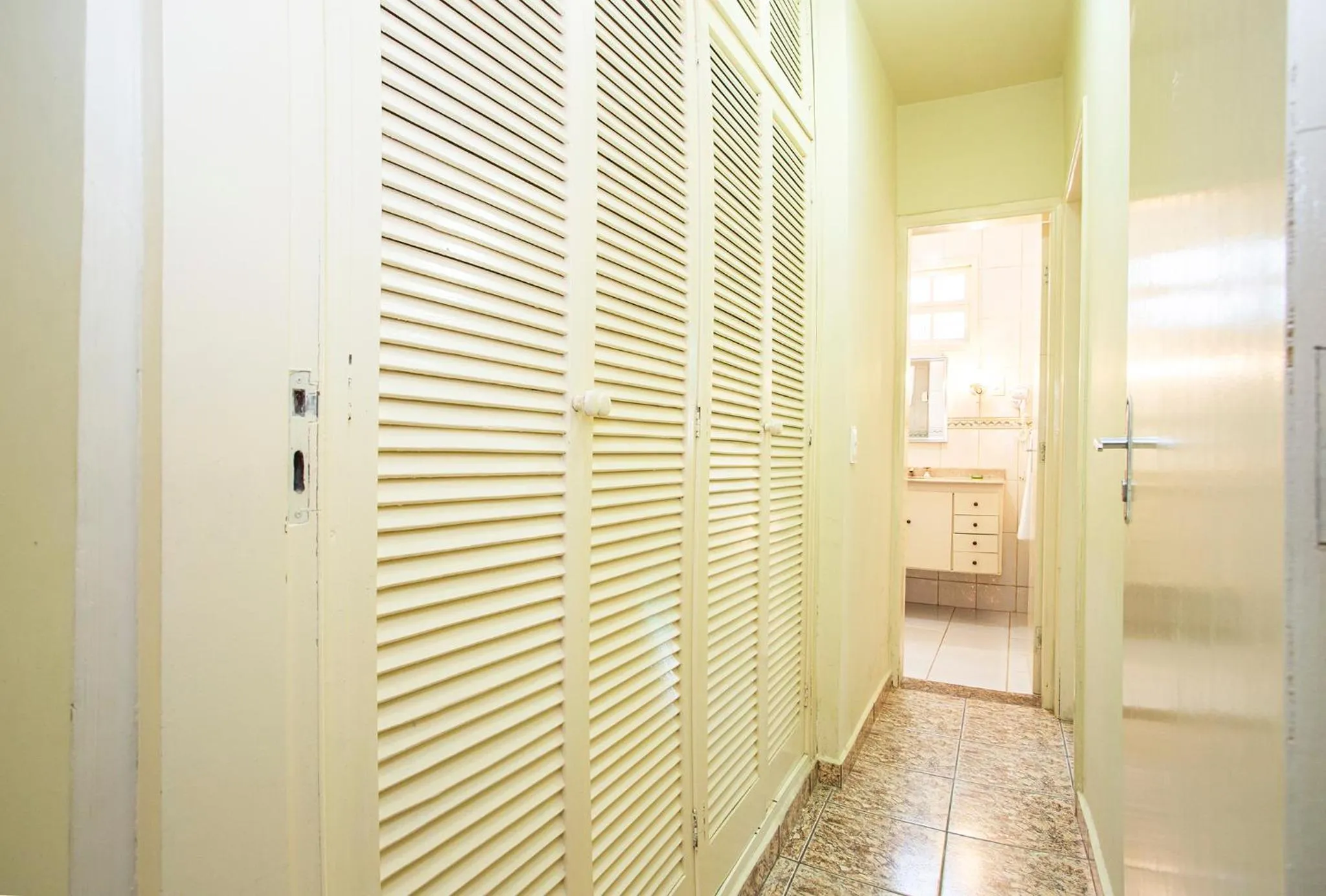 wardrobe in Hotel Saveiros