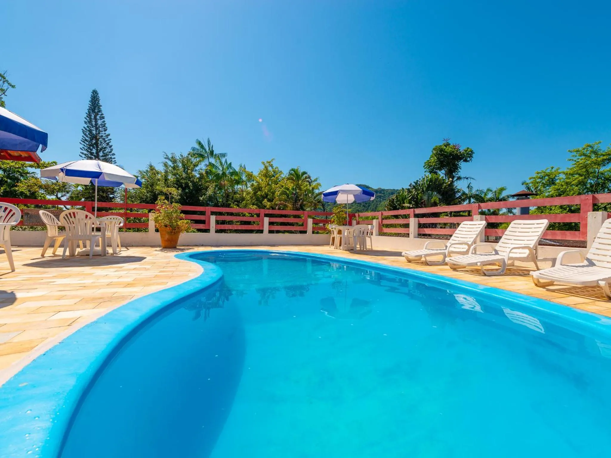Swimming pool in Hotel Saveiros