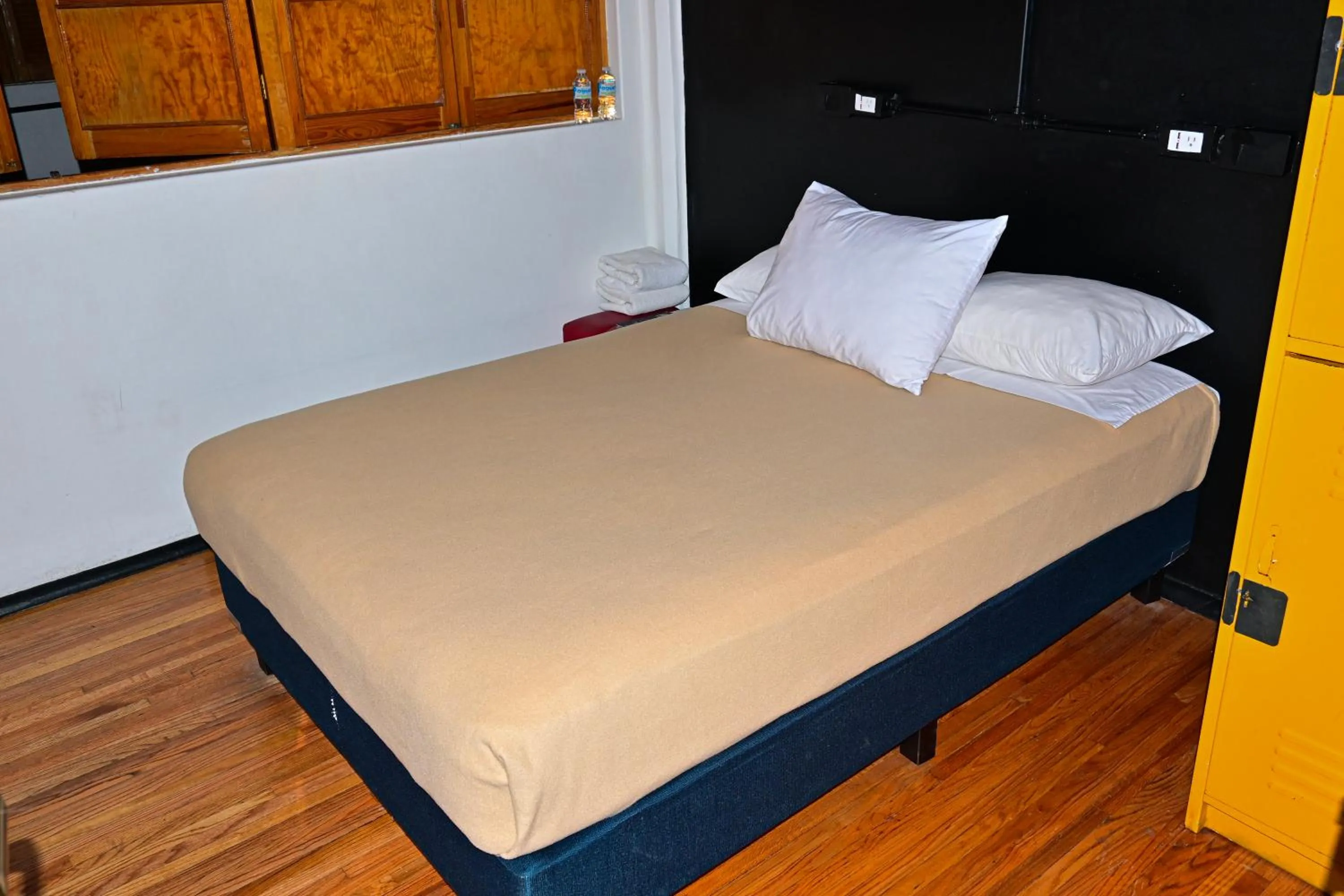 Bed in Hostel Mundo Joven Catedral