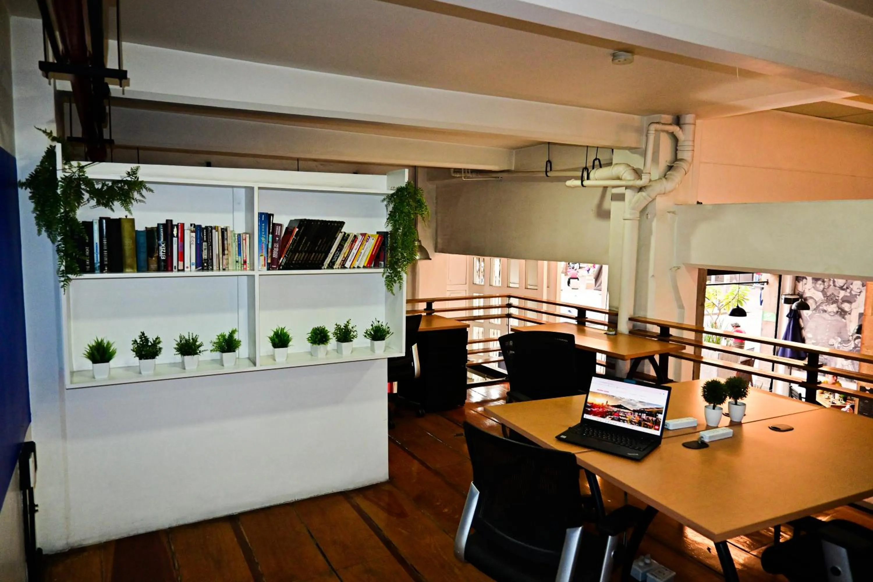 Business facilities in Hostel Mundo Joven Catedral