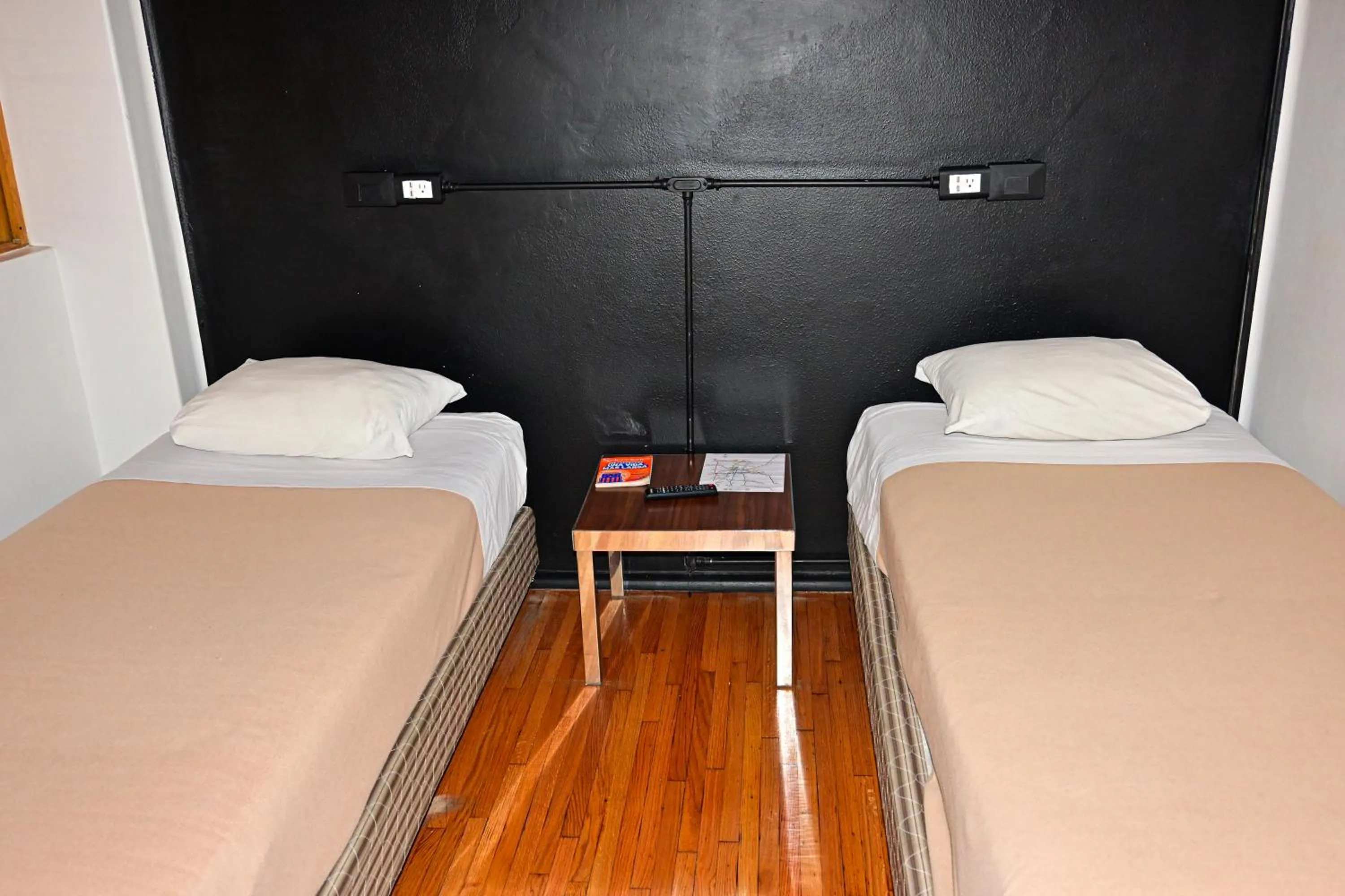 Photo of the whole room, Bed in Hostel Mundo Joven Catedral