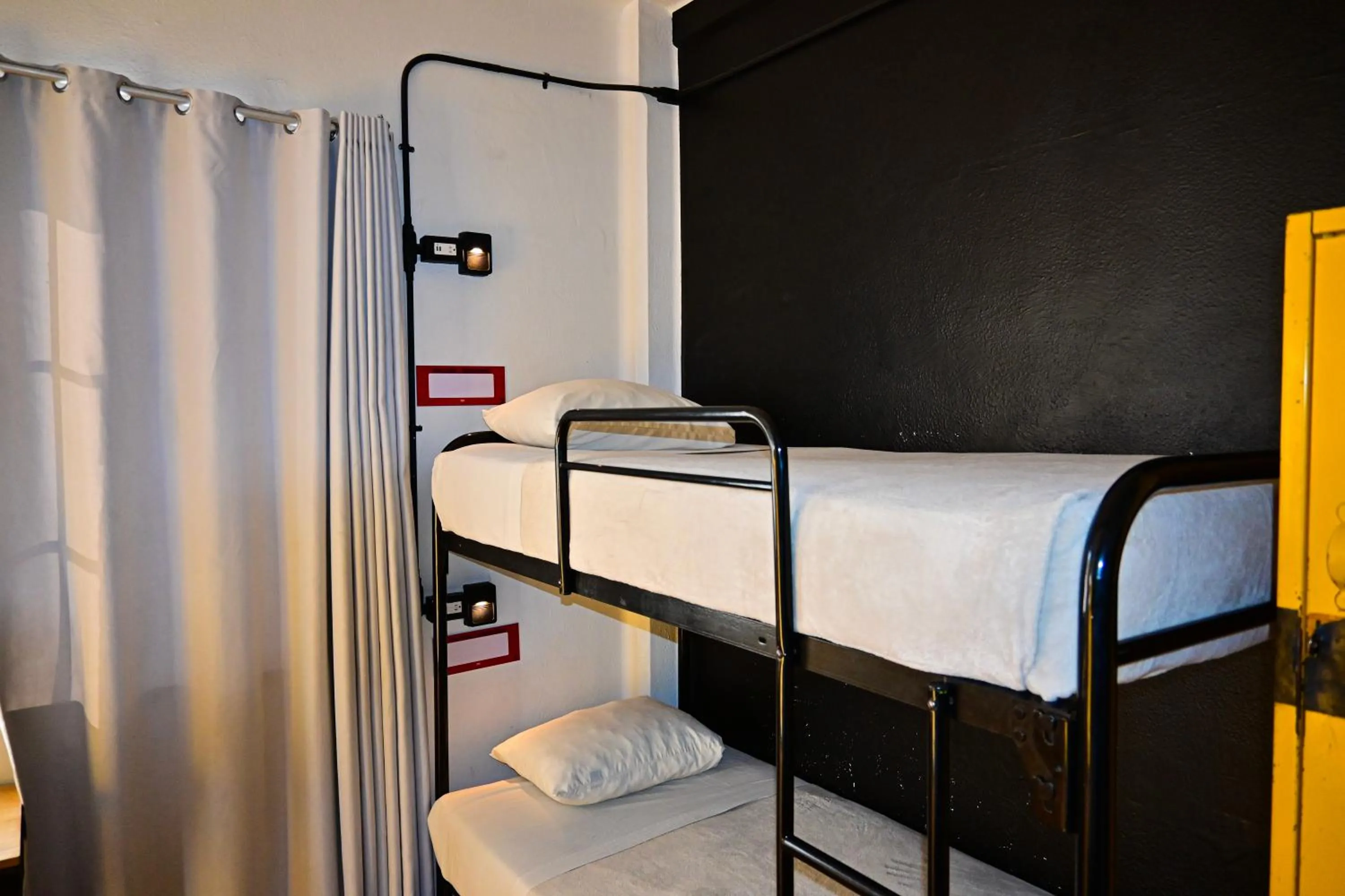 Photo of the whole room, Bed in Hostel Mundo Joven Catedral