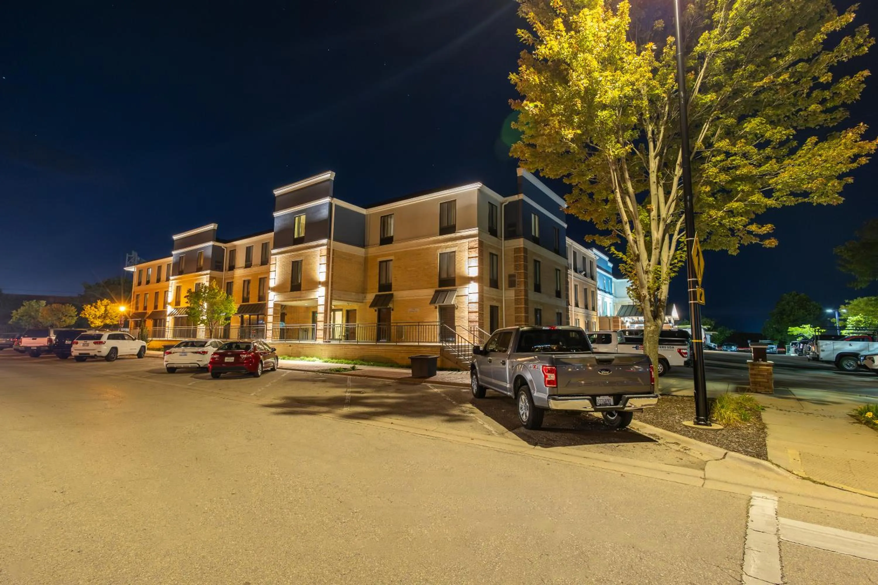 Property building in Staybridge Suites Middleton/Madison-West by IHG