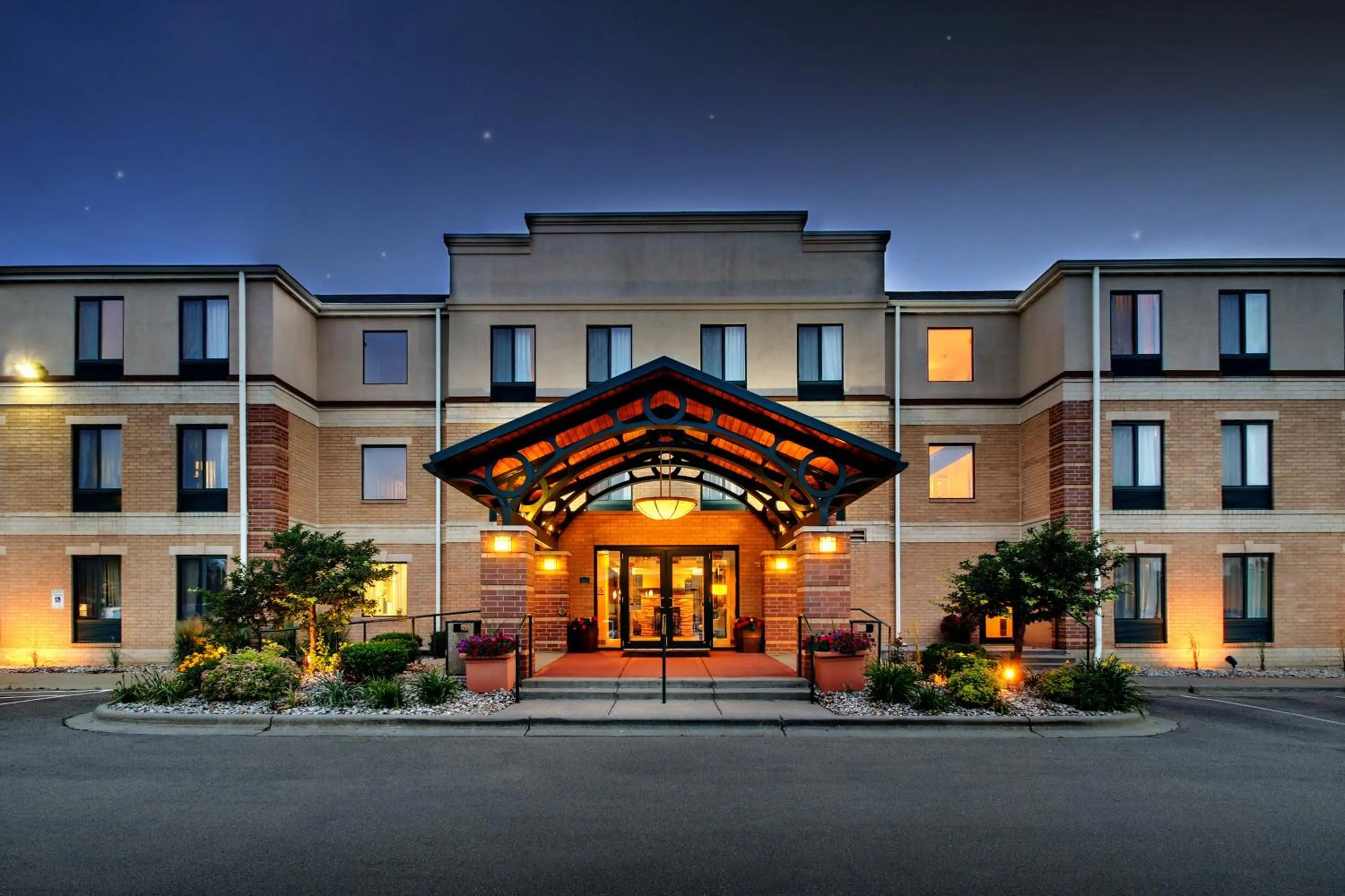 Property building in Staybridge Suites Middleton/Madison-West by IHG