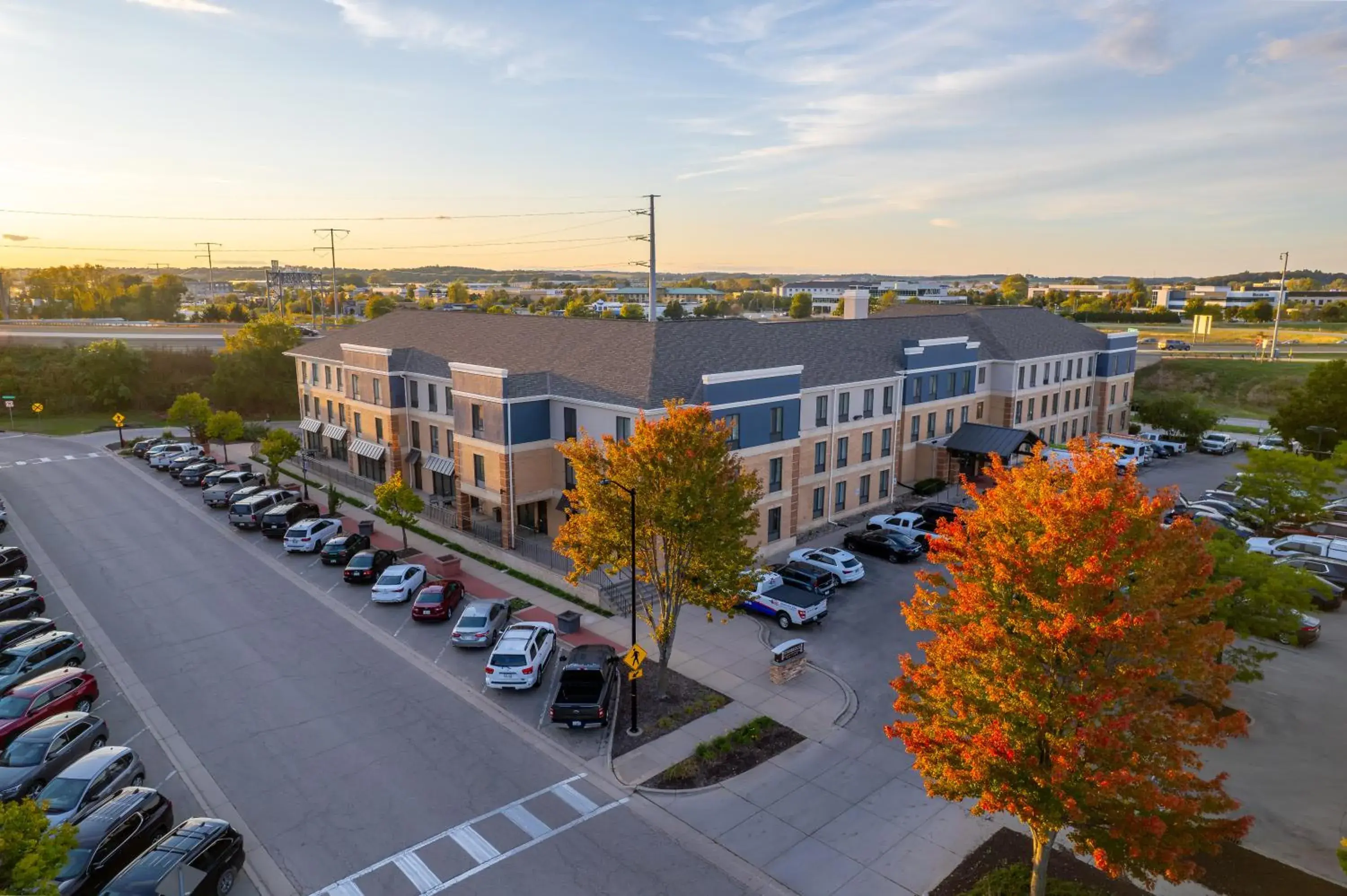 Property building in Staybridge Suites Middleton/Madison-West by IHG Property building in Staybridge Suites Middleton/Madison-West by IHG