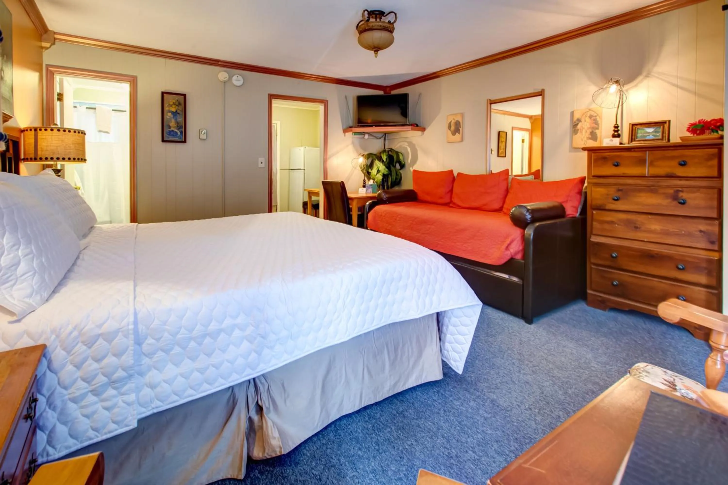 Bed in Starlite Motel & Suites