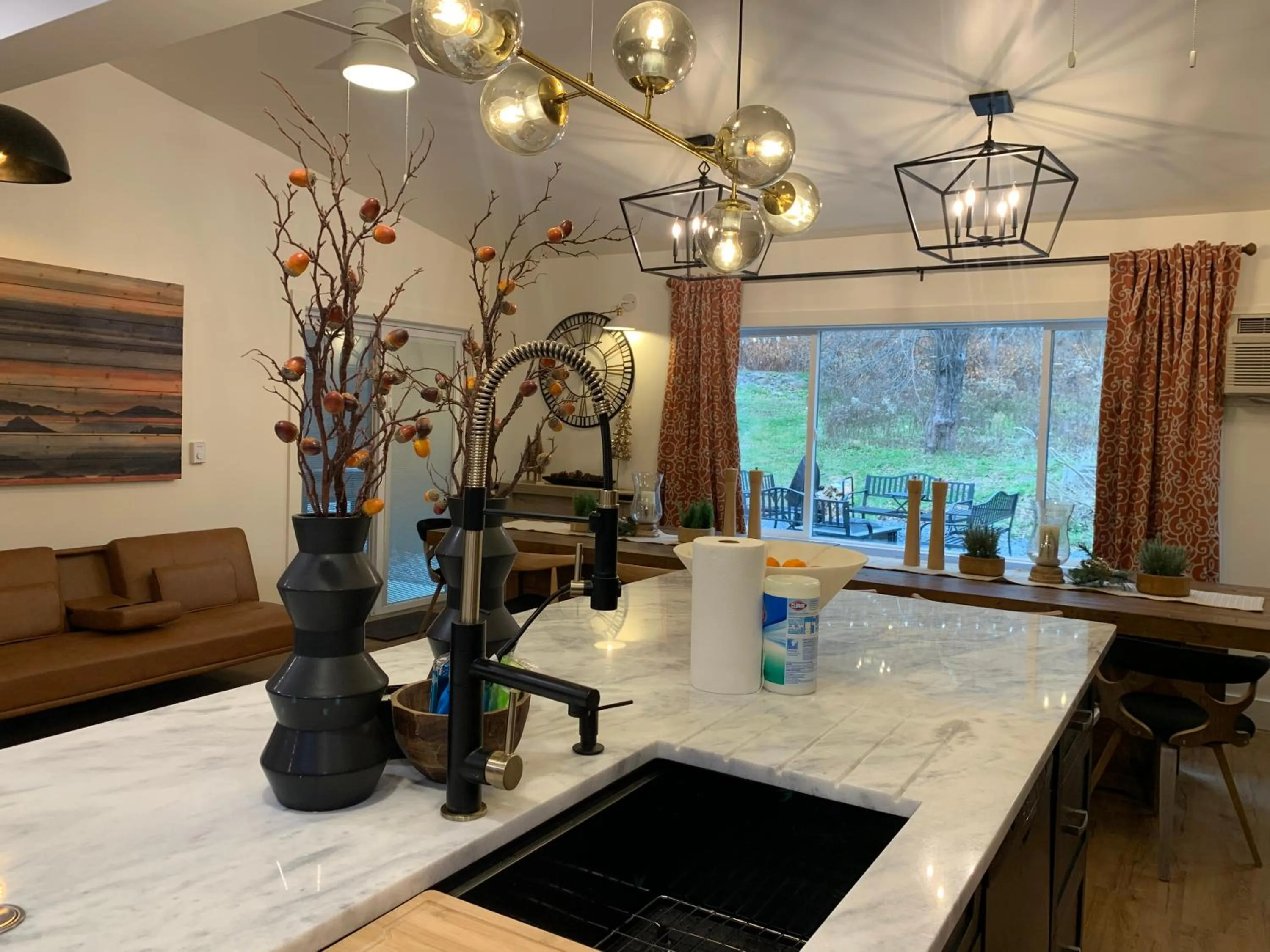 Starlite Motel & Suites