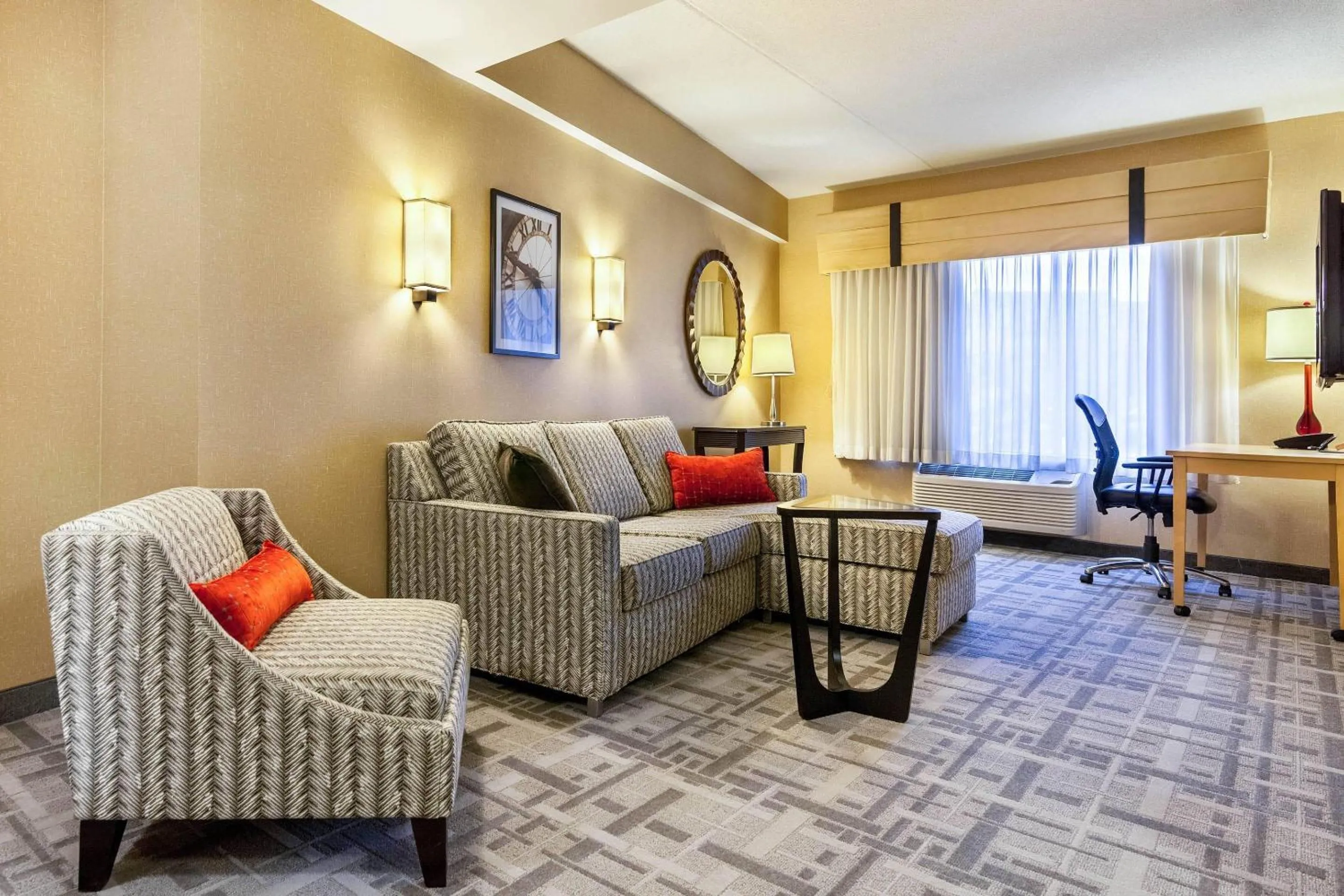 Bedroom in Cambria Hotel Pittsburgh - Downtown