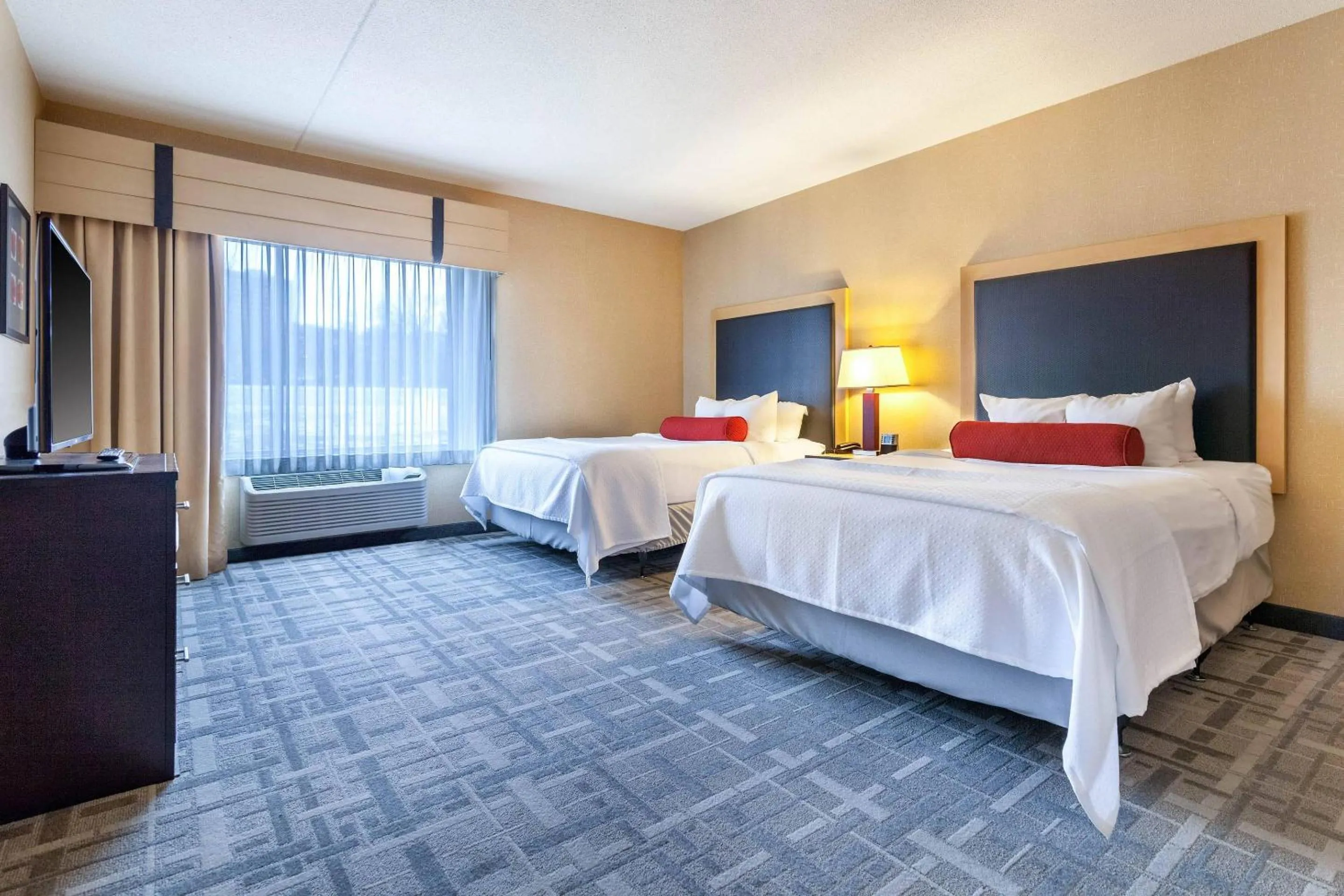 Bedroom, Bed in Cambria Hotel Pittsburgh - Downtown