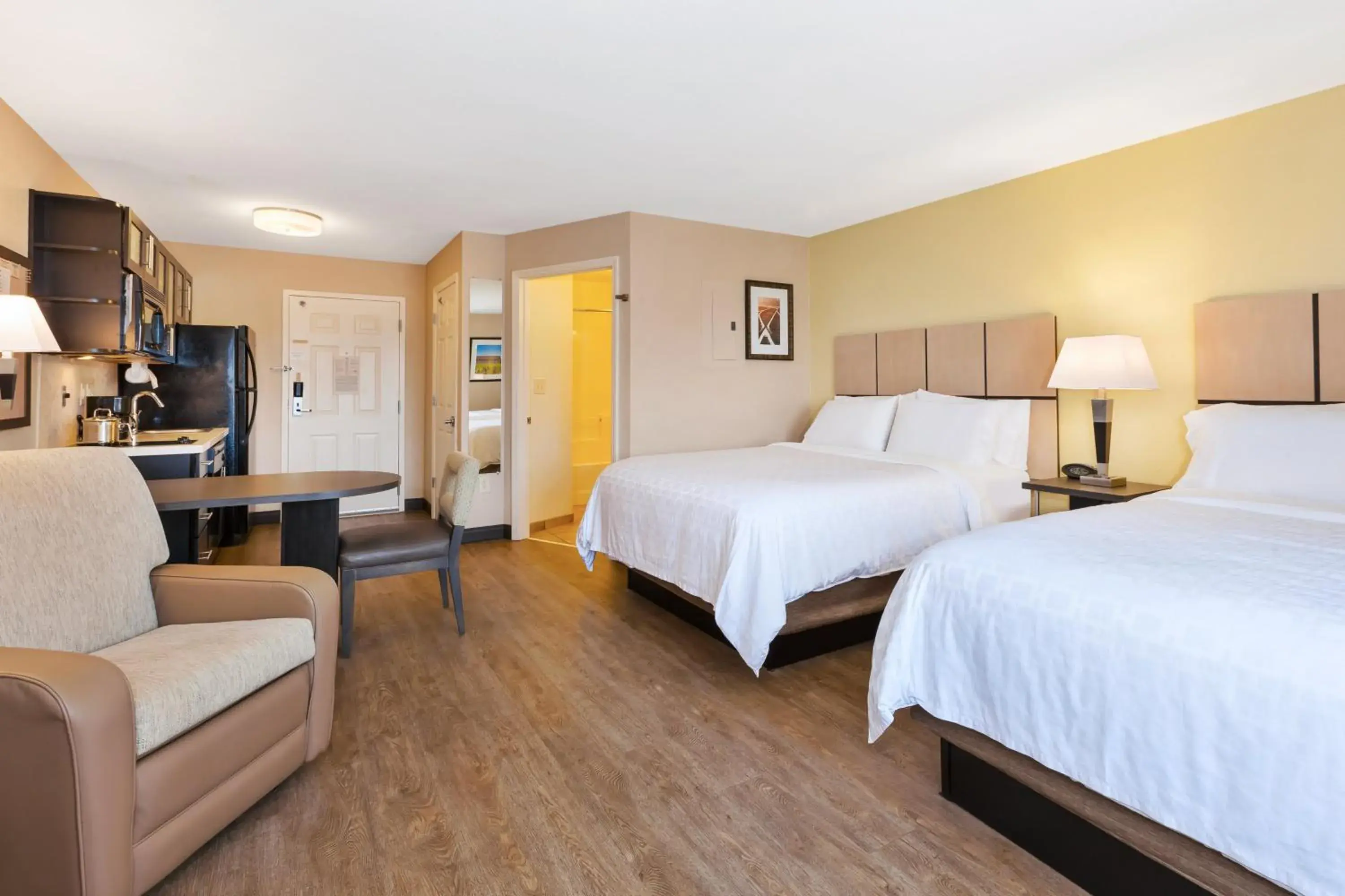 Photo of the whole room, Bed in Candlewood Suites Rocky Mount by IHG Photo of the whole room, Bed in Candlewood Suites Rocky Mount by IHG