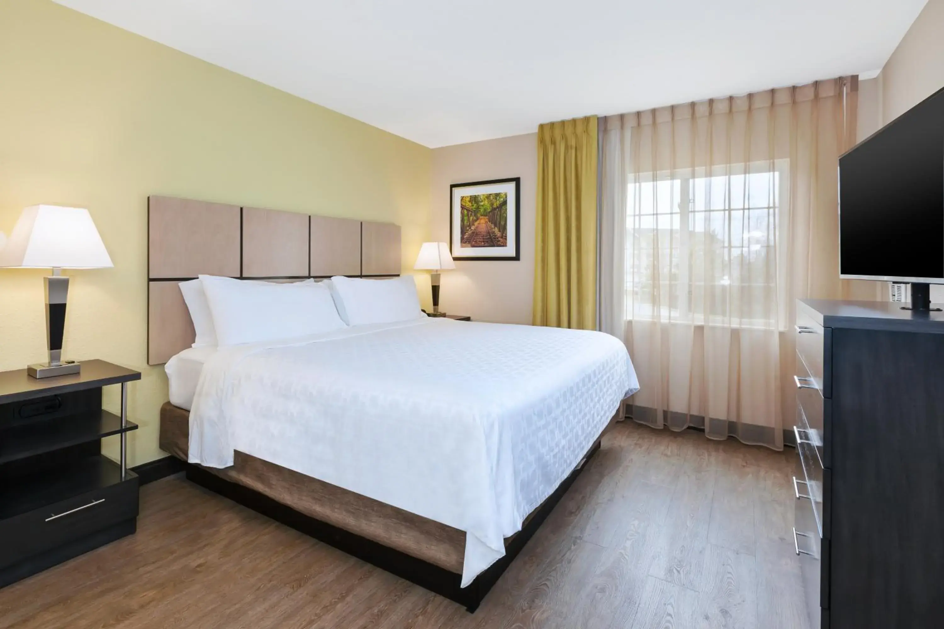 Bed in Candlewood Suites Rocky Mount by IHG Bed in Candlewood Suites Rocky Mount by IHG