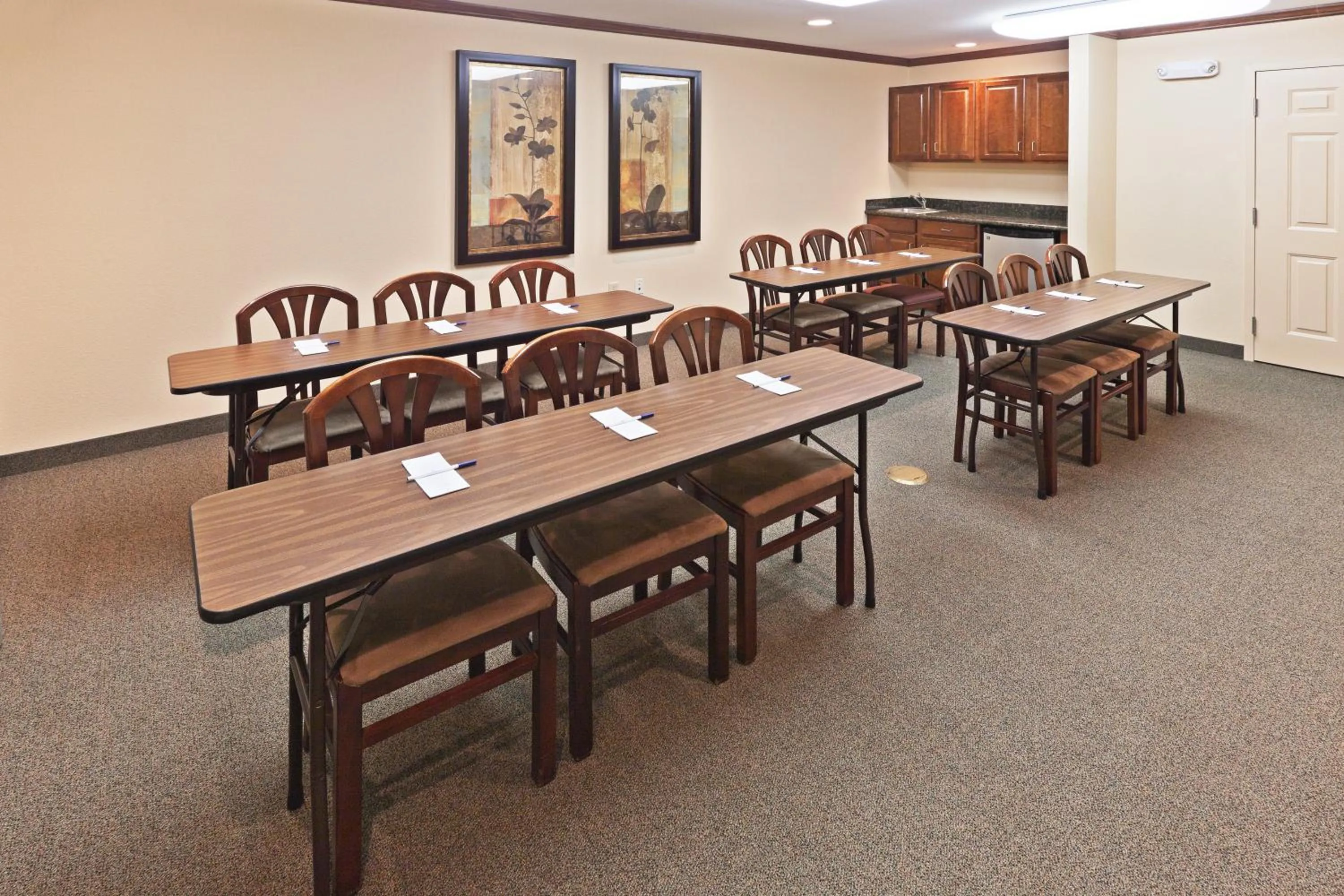 Meeting/conference room in Candlewood Suites Wichita Falls at Maurine Street by IHG