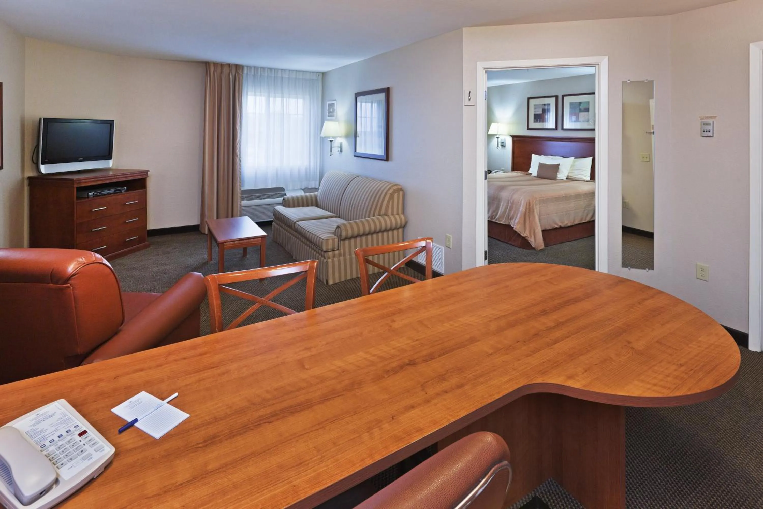 Photo of the whole room, Bed in Candlewood Suites Wichita Falls at Maurine Street by IHG