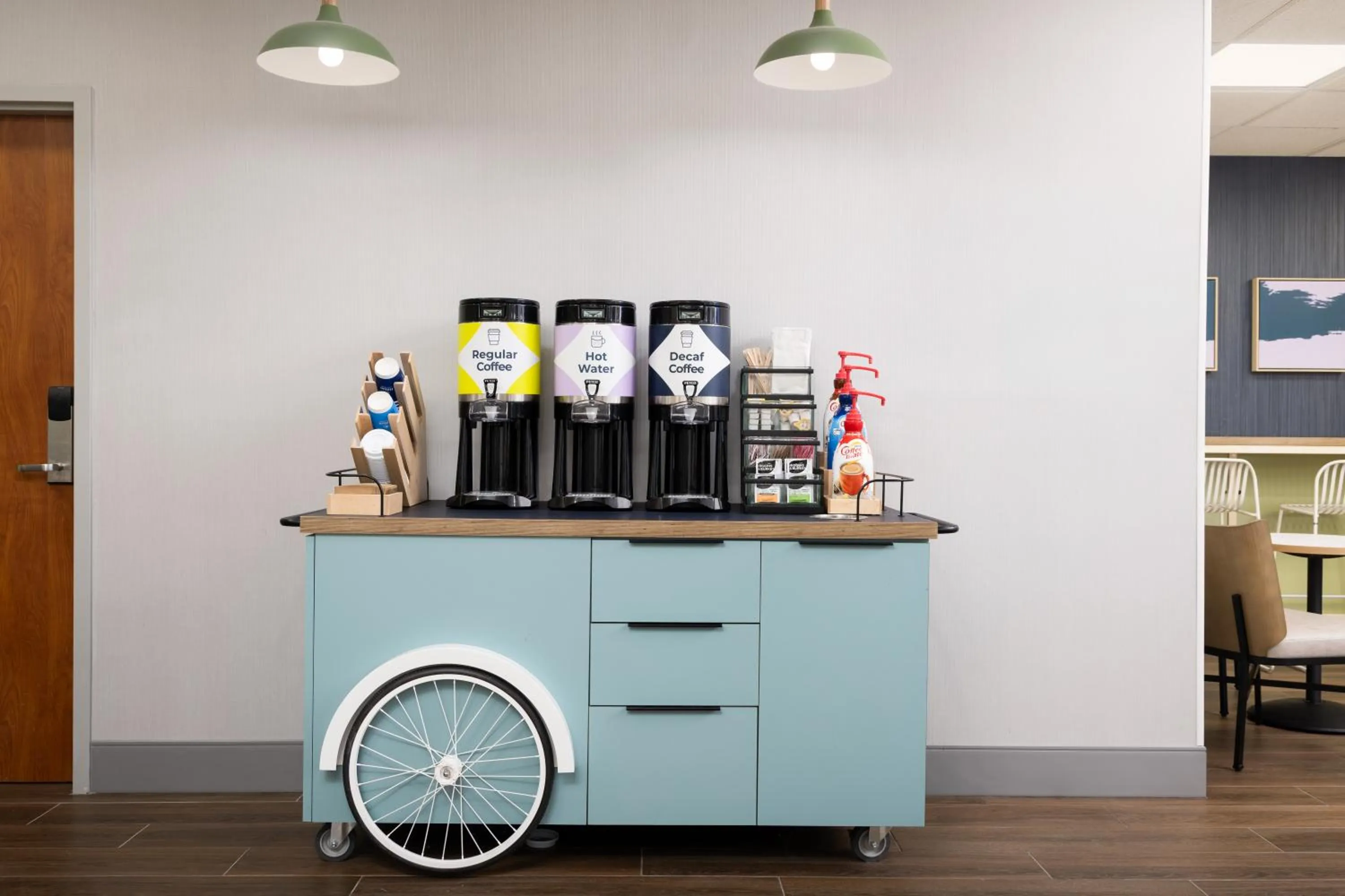 Coffee/tea facilities in Spark By Hilton Guelph