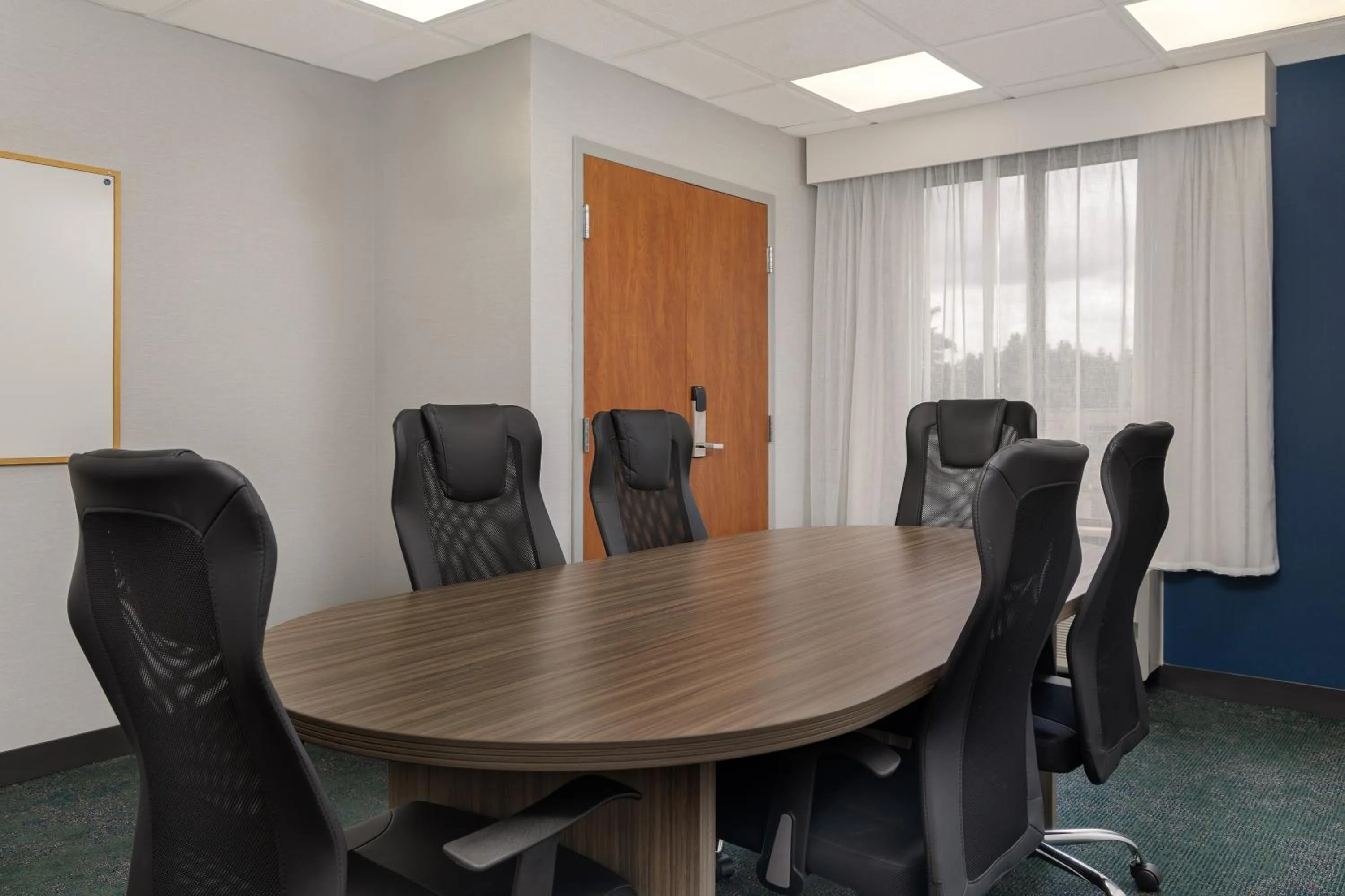 Meeting/conference room in Spark By Hilton Guelph