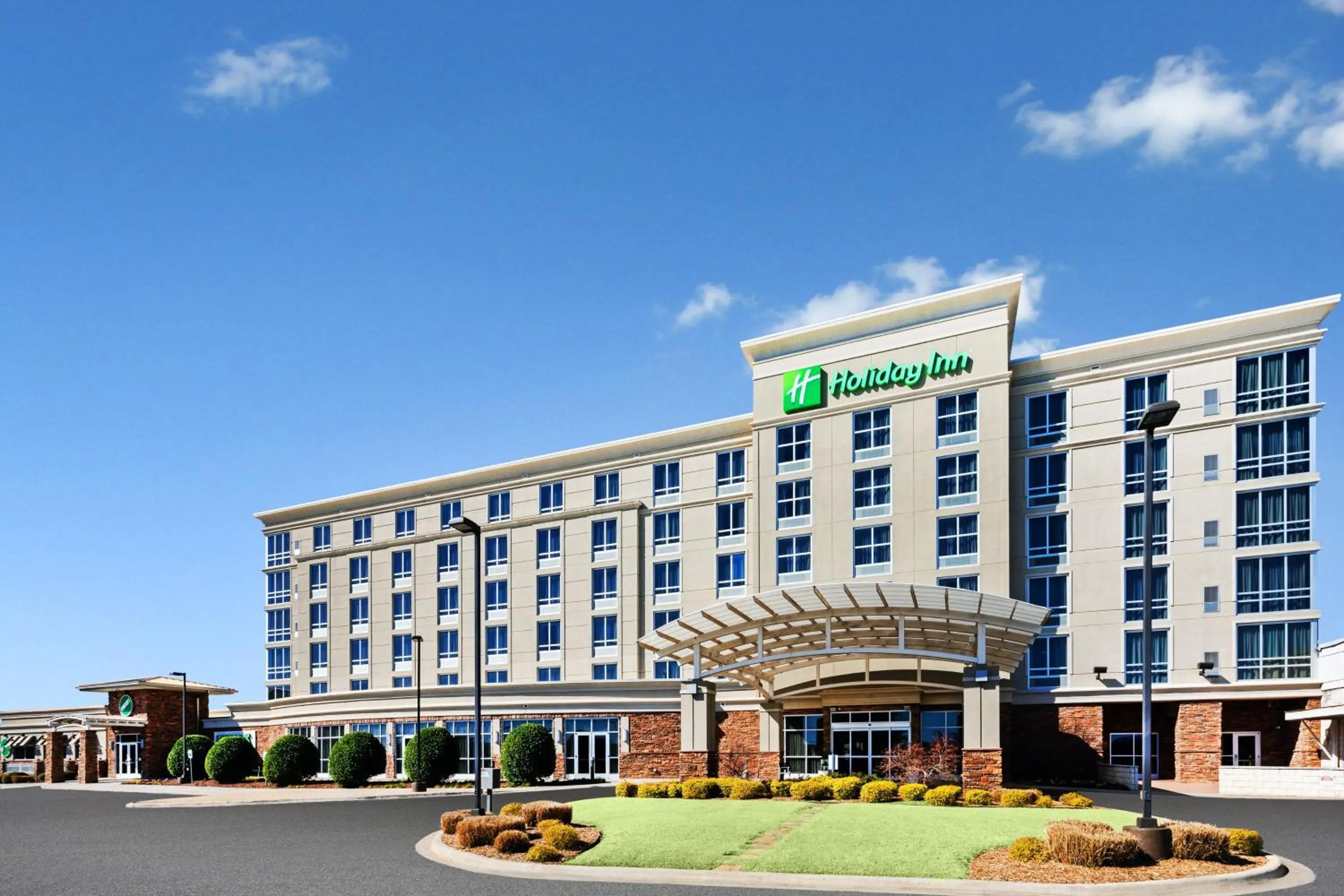 Property building in Holiday Inn Ardmore by IHG