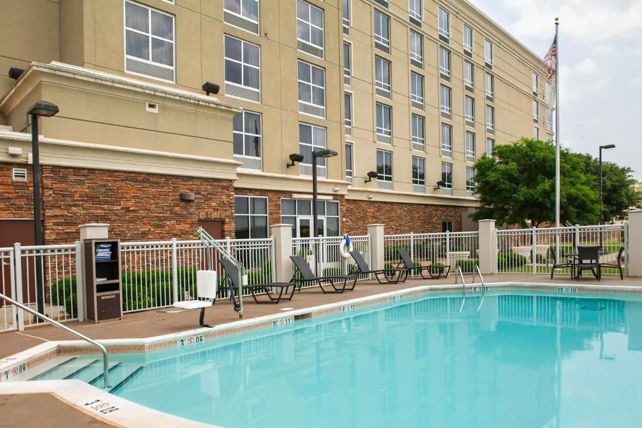 Swimming pool in Holiday Inn Ardmore by IHG Swimming pool in Holiday Inn Ardmore by IHG