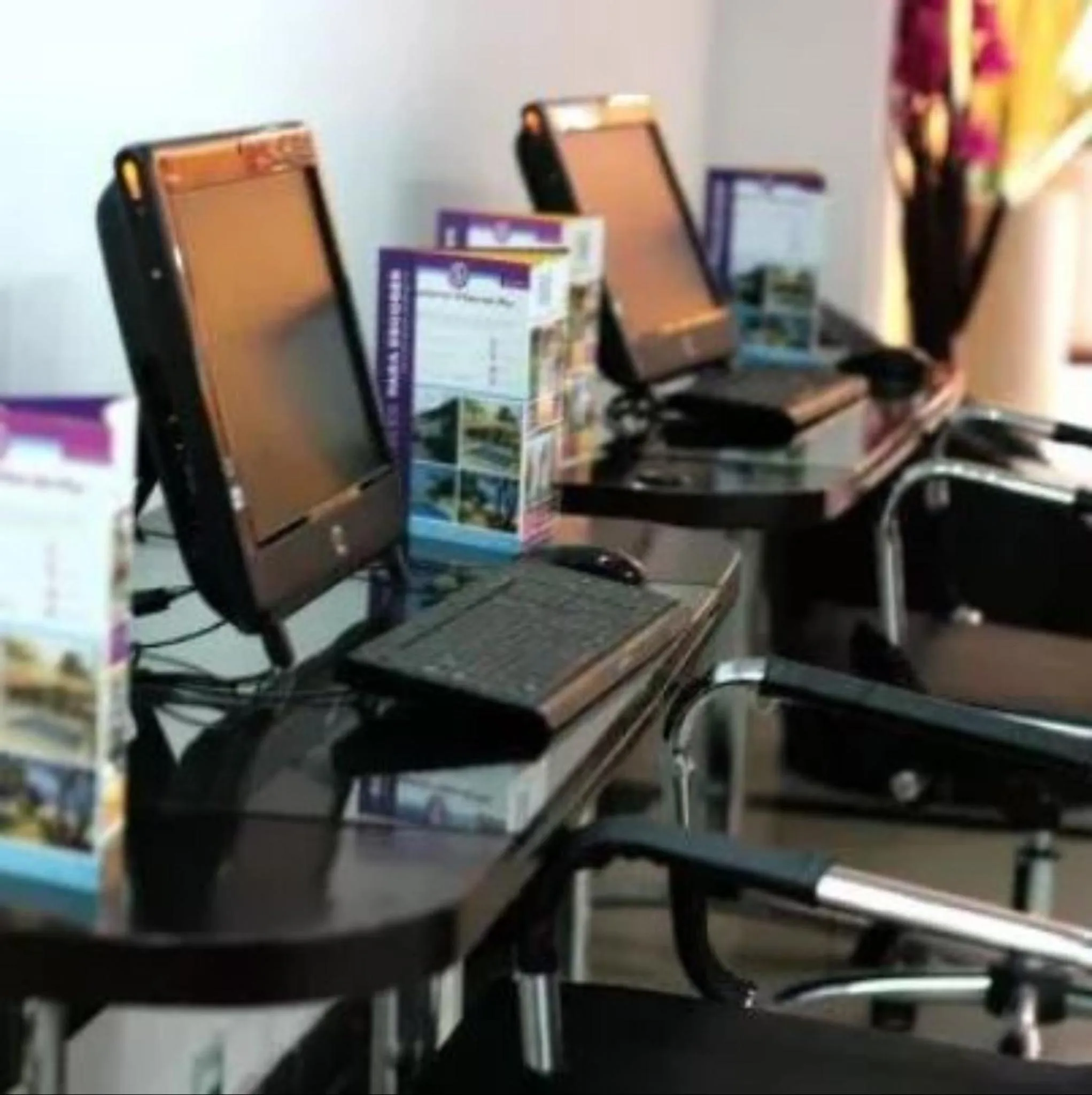 Business facilities in Hotel Regency Suites La Feria