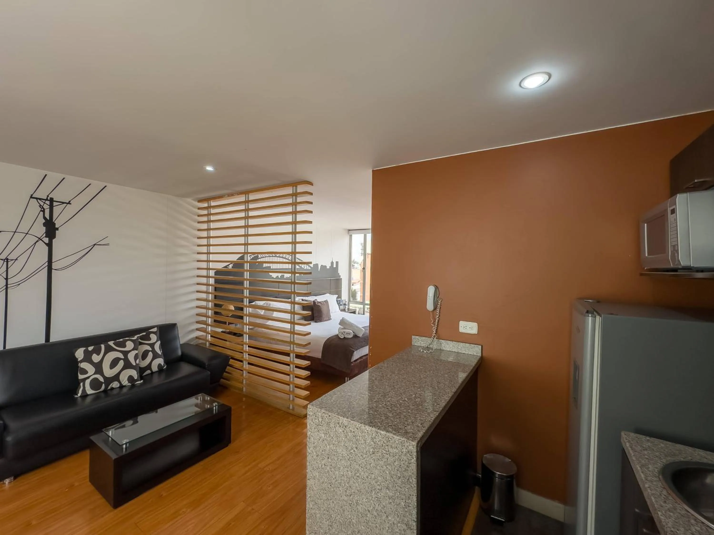 Seating area in Hotel Regency Suites La Feria