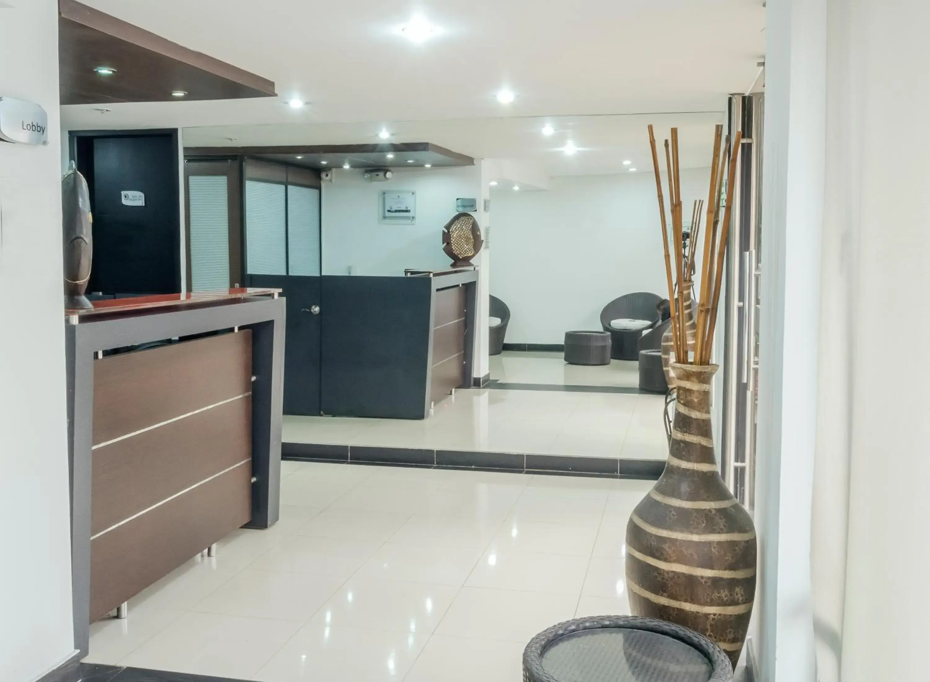 Lobby or reception in Hotel Regency Suites La Feria Lobby or reception in Hotel Regency Suites La Feria