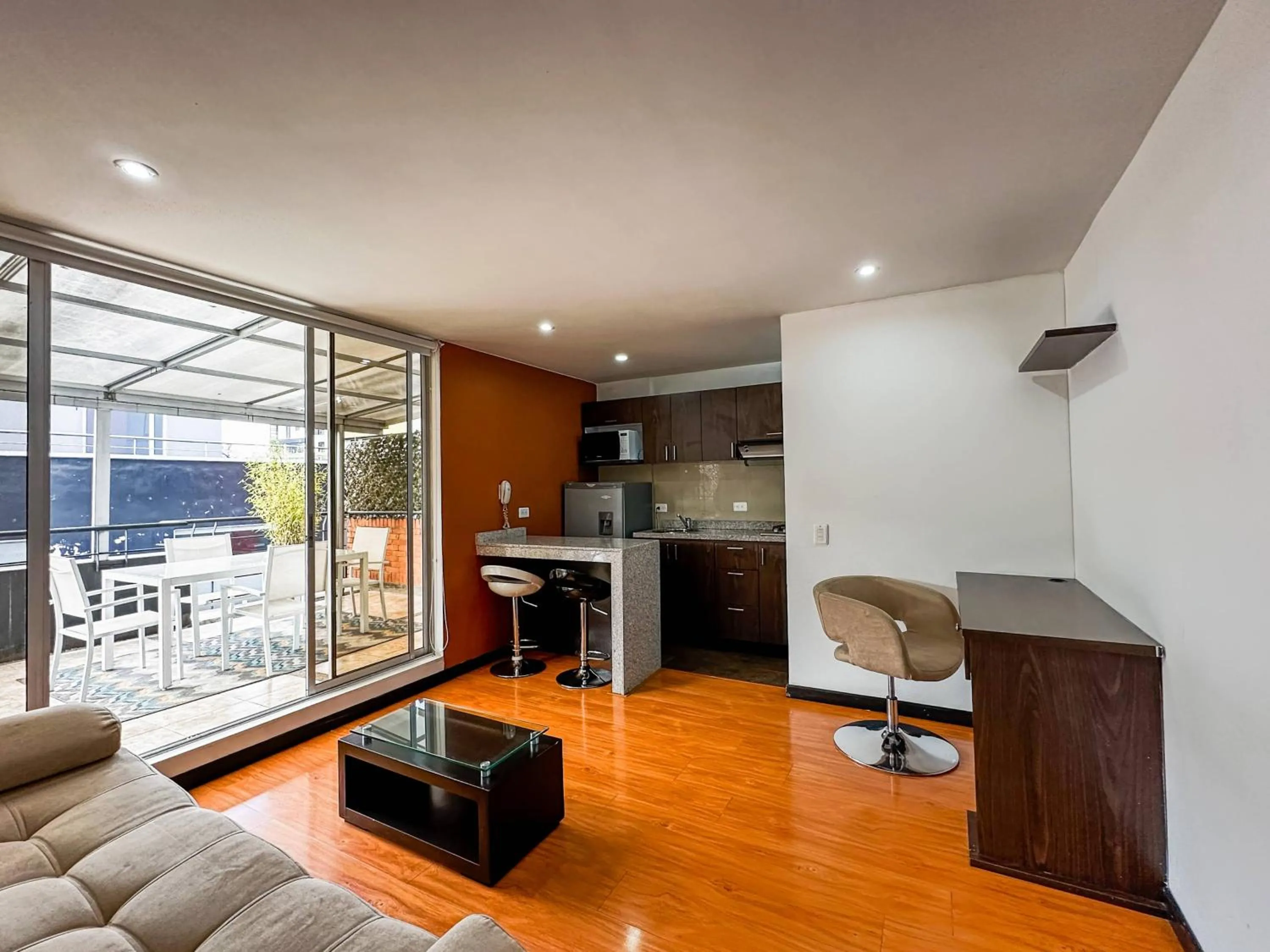 Living room in Hotel Regency Suites La Feria