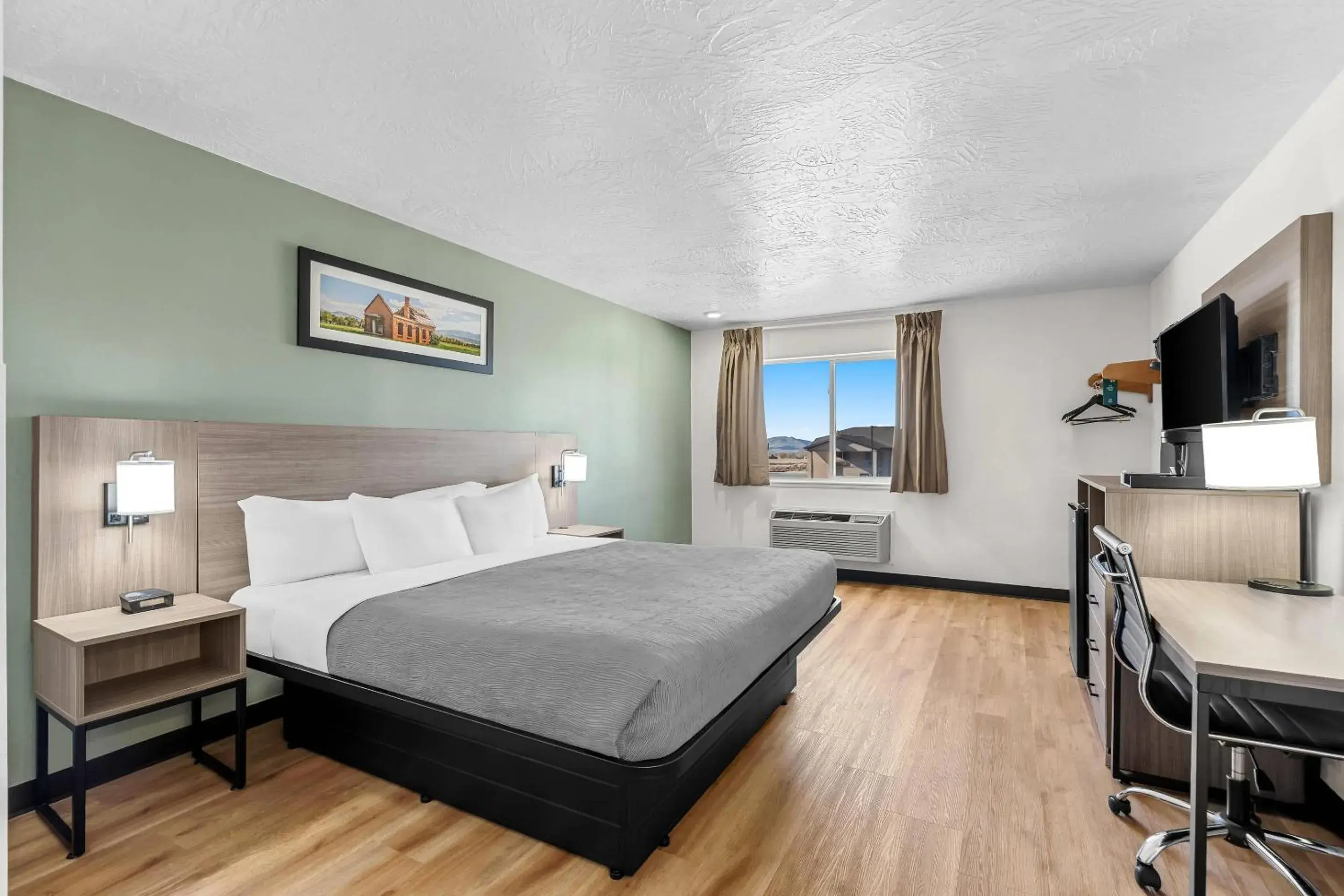 Bedroom, Bed in Quality Inn Beaver I-15 Bedroom, Bed in Quality Inn Beaver I-15