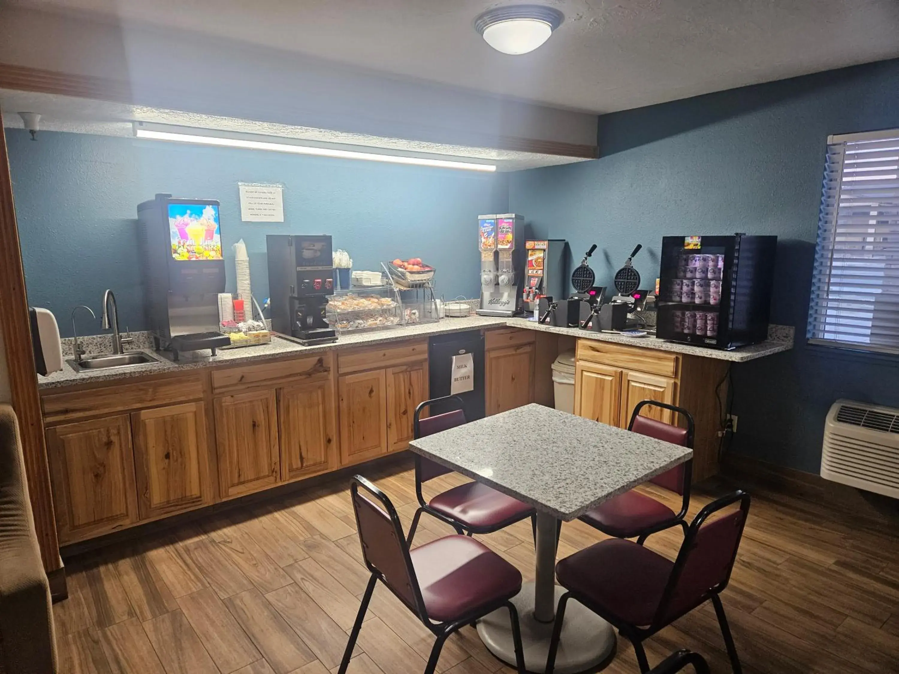 Breakfast in Quality Inn Beaver I-15 Breakfast in Quality Inn Beaver I-15