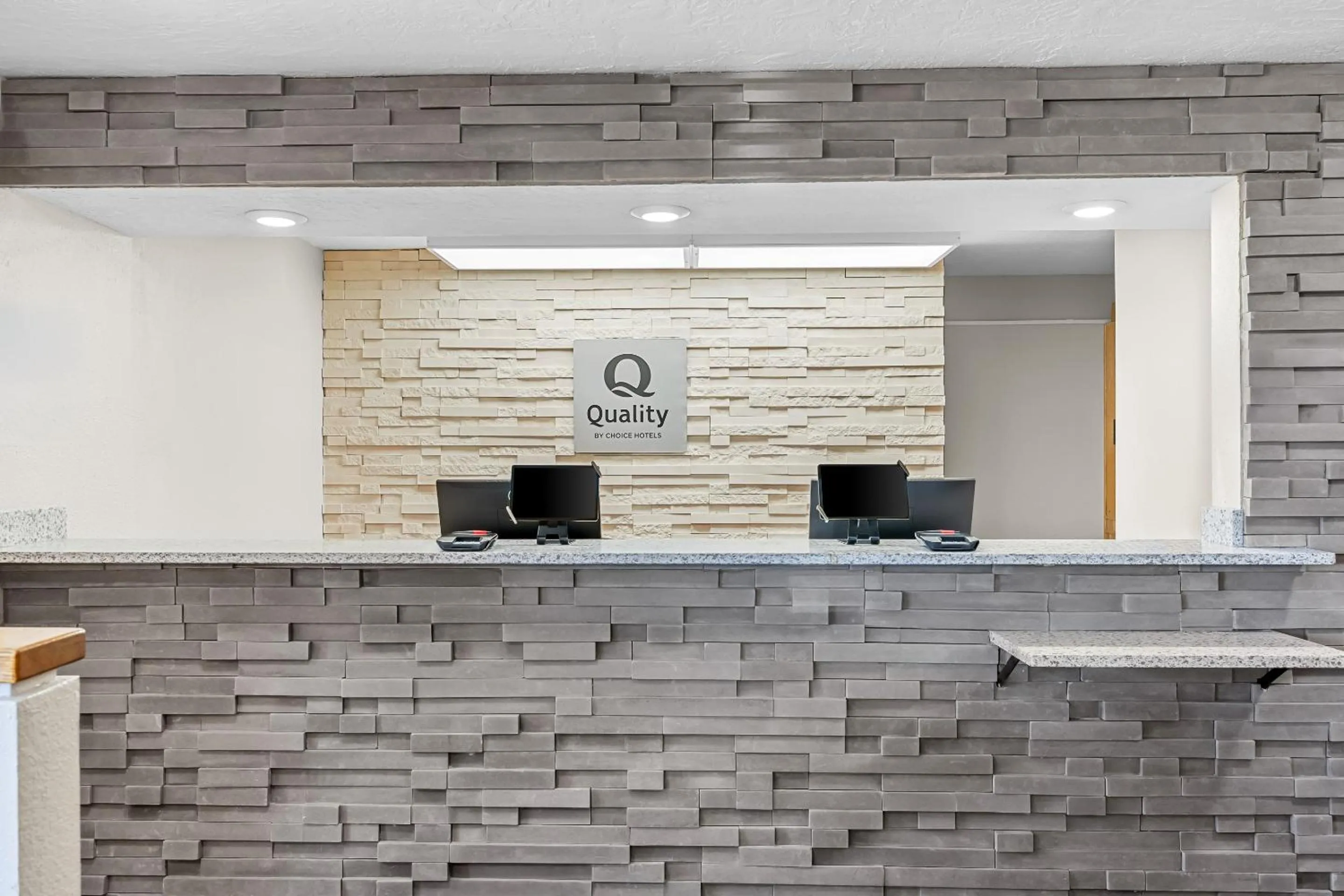 Lobby or reception in Quality Inn Beaver I-15