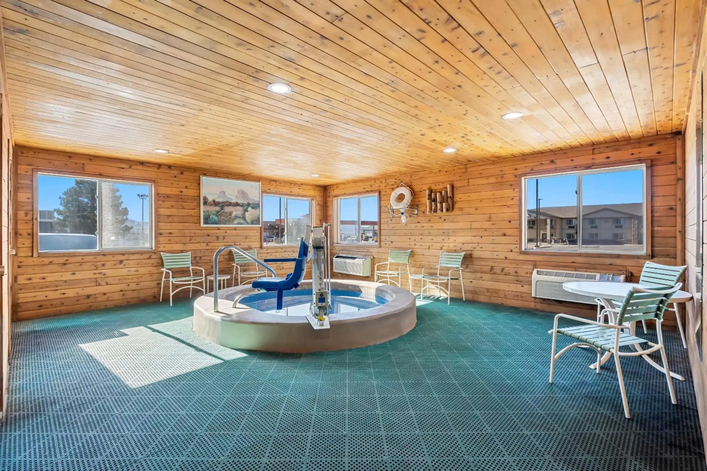 Swimming pool in Quality Inn Beaver I-15 Swimming pool in Quality Inn Beaver I-15