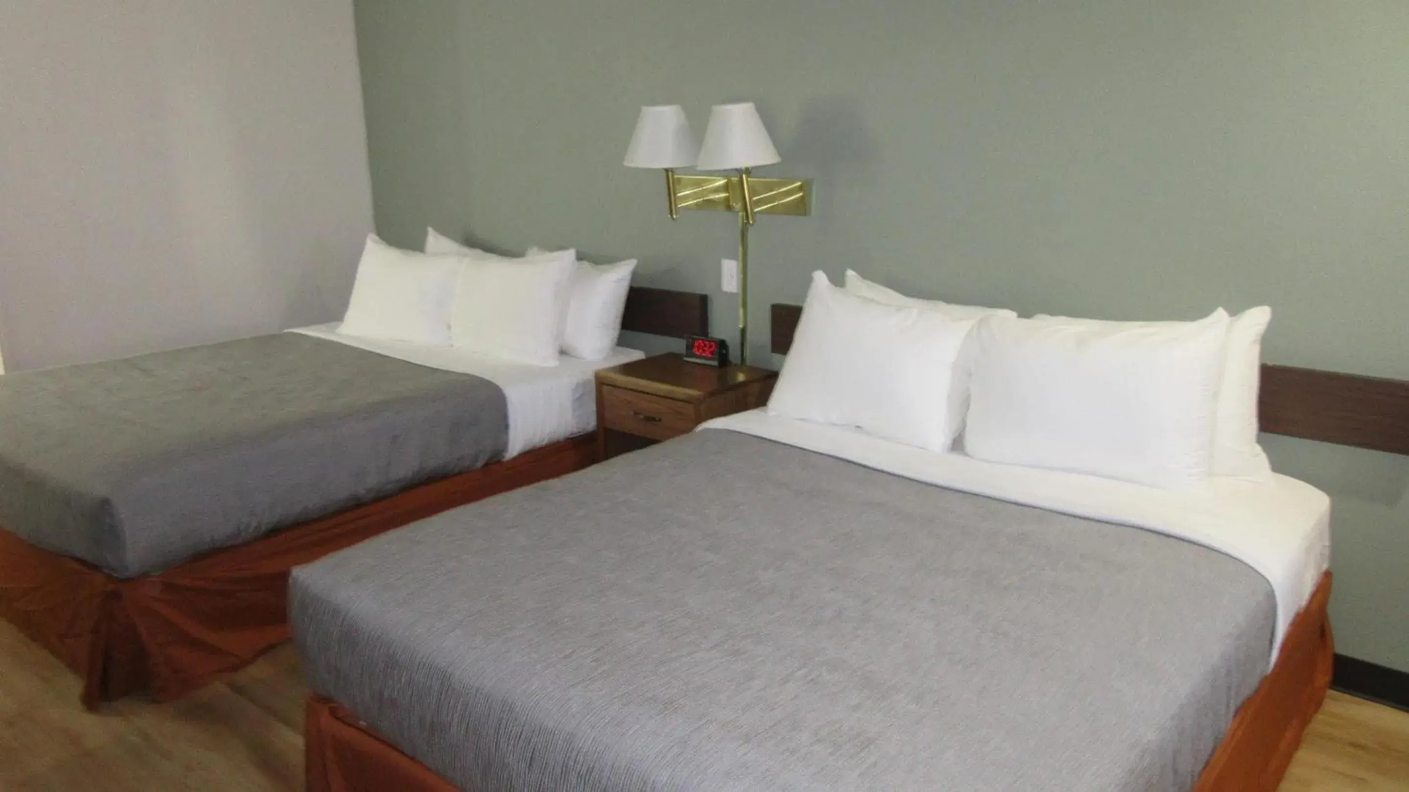 Bedroom, Bed in Quality Inn Beaver I-15 Bedroom, Bed in Quality Inn Beaver I-15