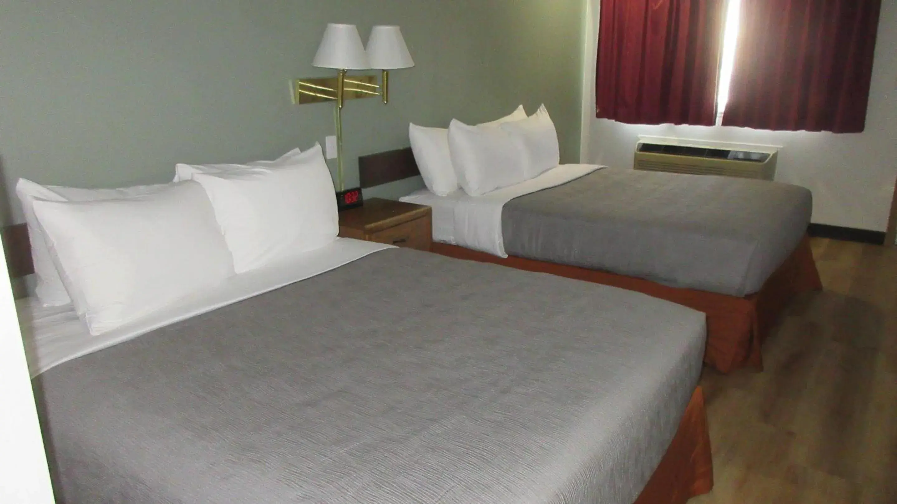 Bedroom, Bed in Quality Inn Beaver I-15 Bedroom, Bed in Quality Inn Beaver I-15