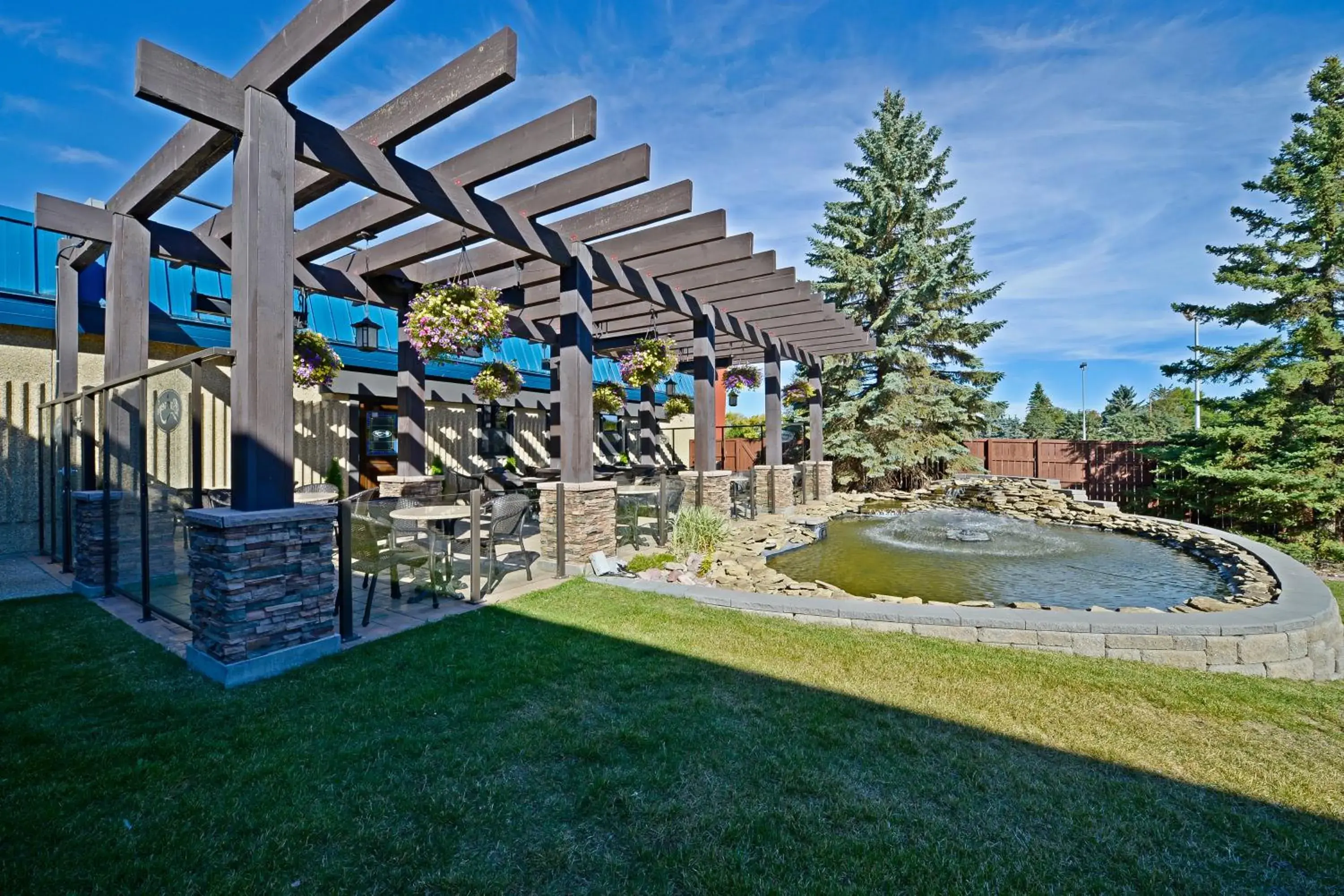 Property building in Best Western Wayside Inn Property building in Best Western Wayside Inn