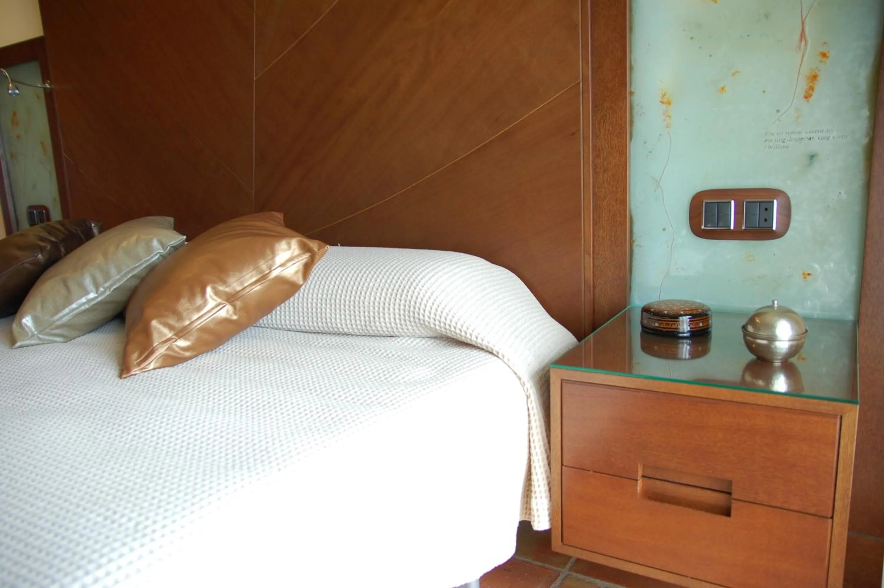 Photo of the whole room, Bed in Petit CostaBravaSi