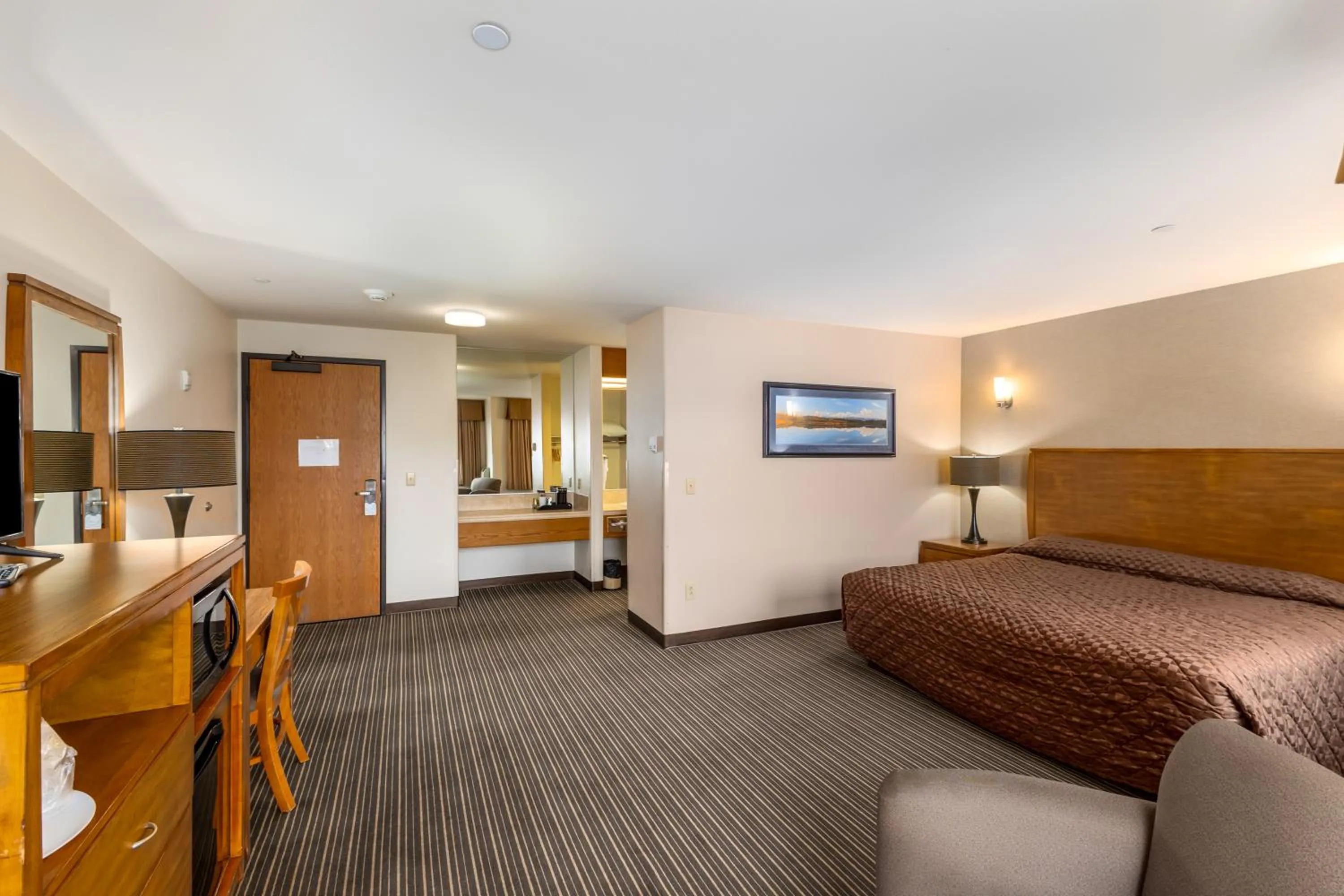 Bedroom, Bed in Breeze Inn Hotel & Motel