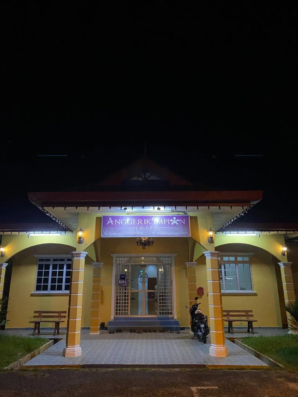 ANGGERIK IMPIAN HOTEL -Best for Travellers at Kuala Berang
