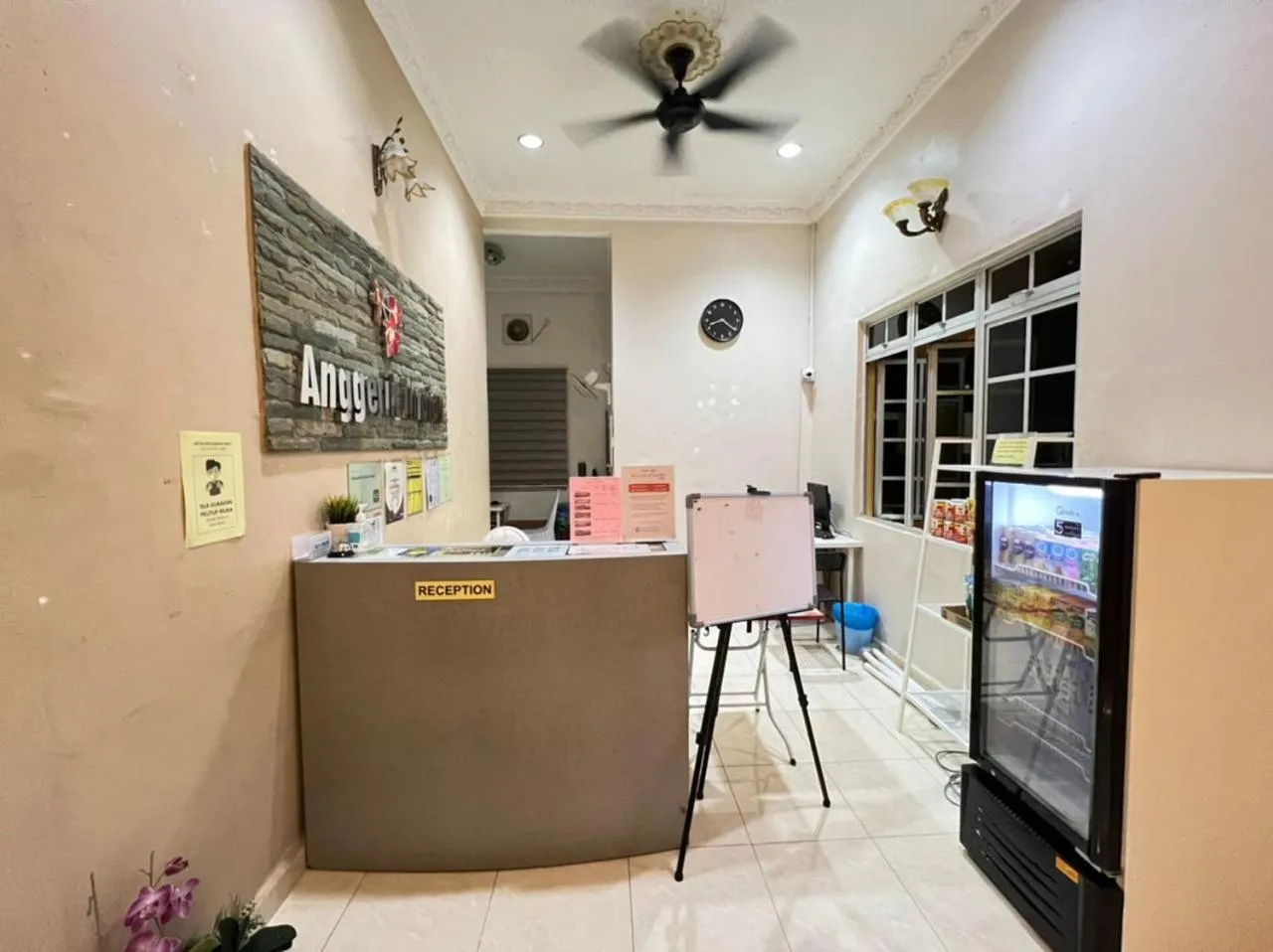 ANGGERIK IMPIAN HOTEL -Best for Travellers at Kuala Berang