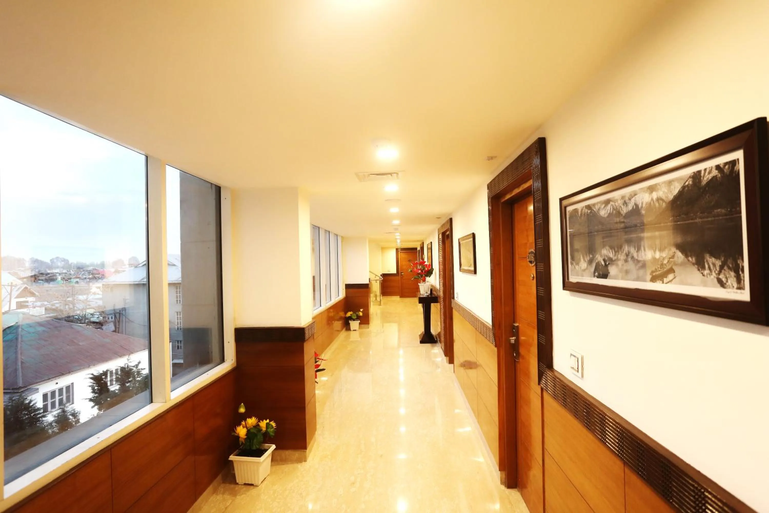 Regenta Central Srinagar, Rajbagh