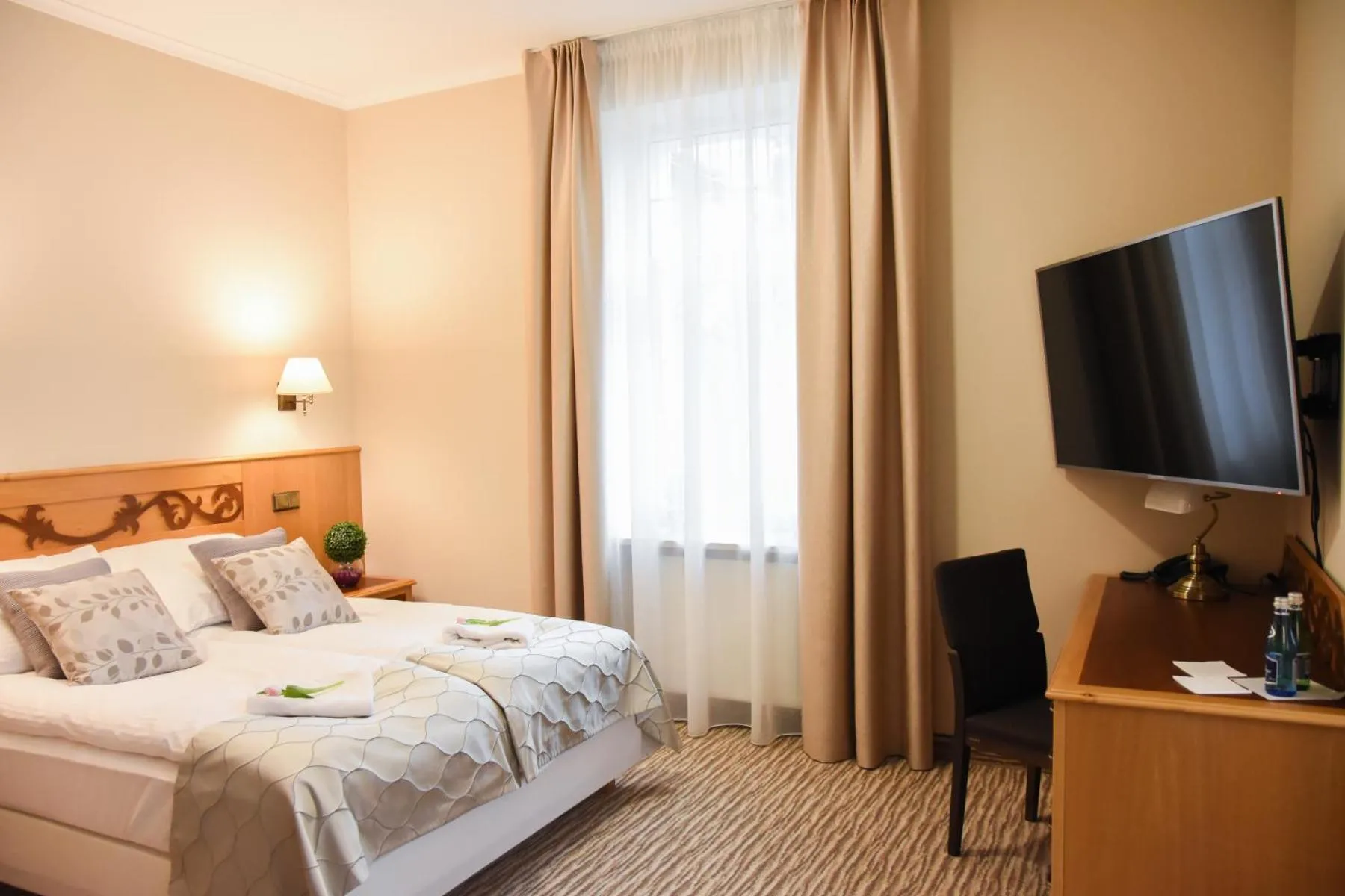 Photo of the whole room, Bed in Willa Home