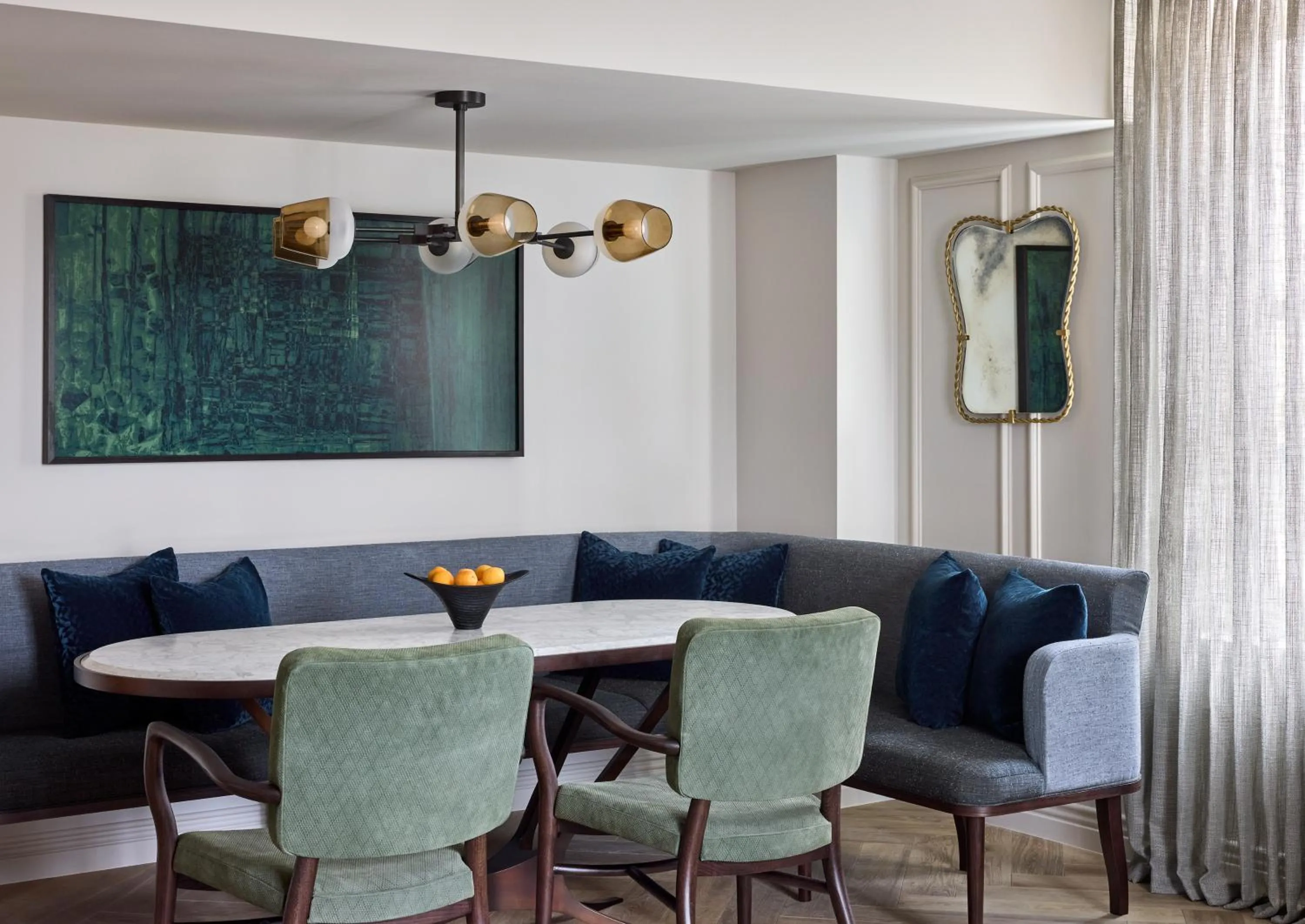 Dining area in Rosewood Hotel Georgia