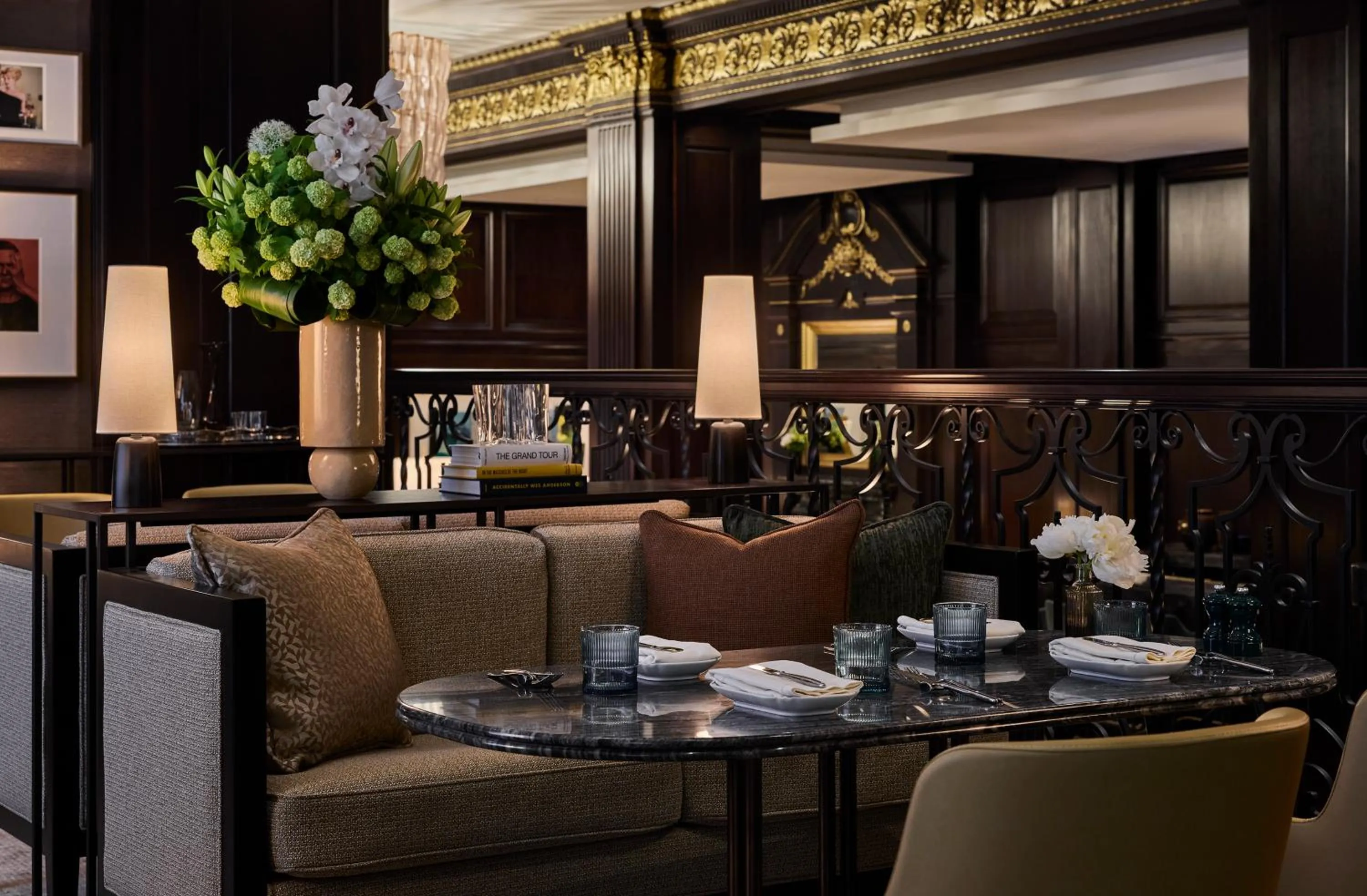 Restaurant/places to eat in Rosewood Hotel Georgia