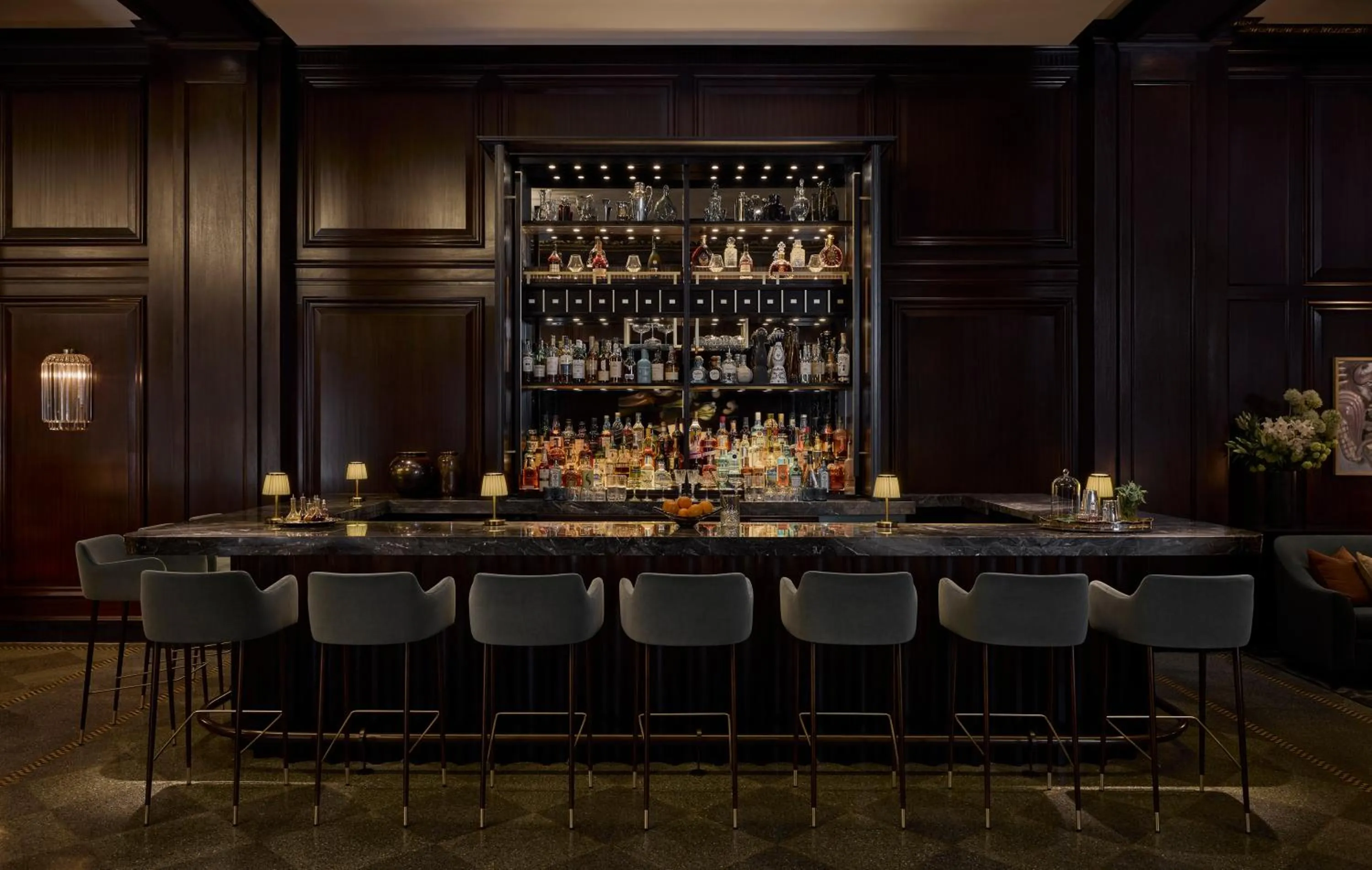 Restaurant/places to eat in Rosewood Hotel Georgia