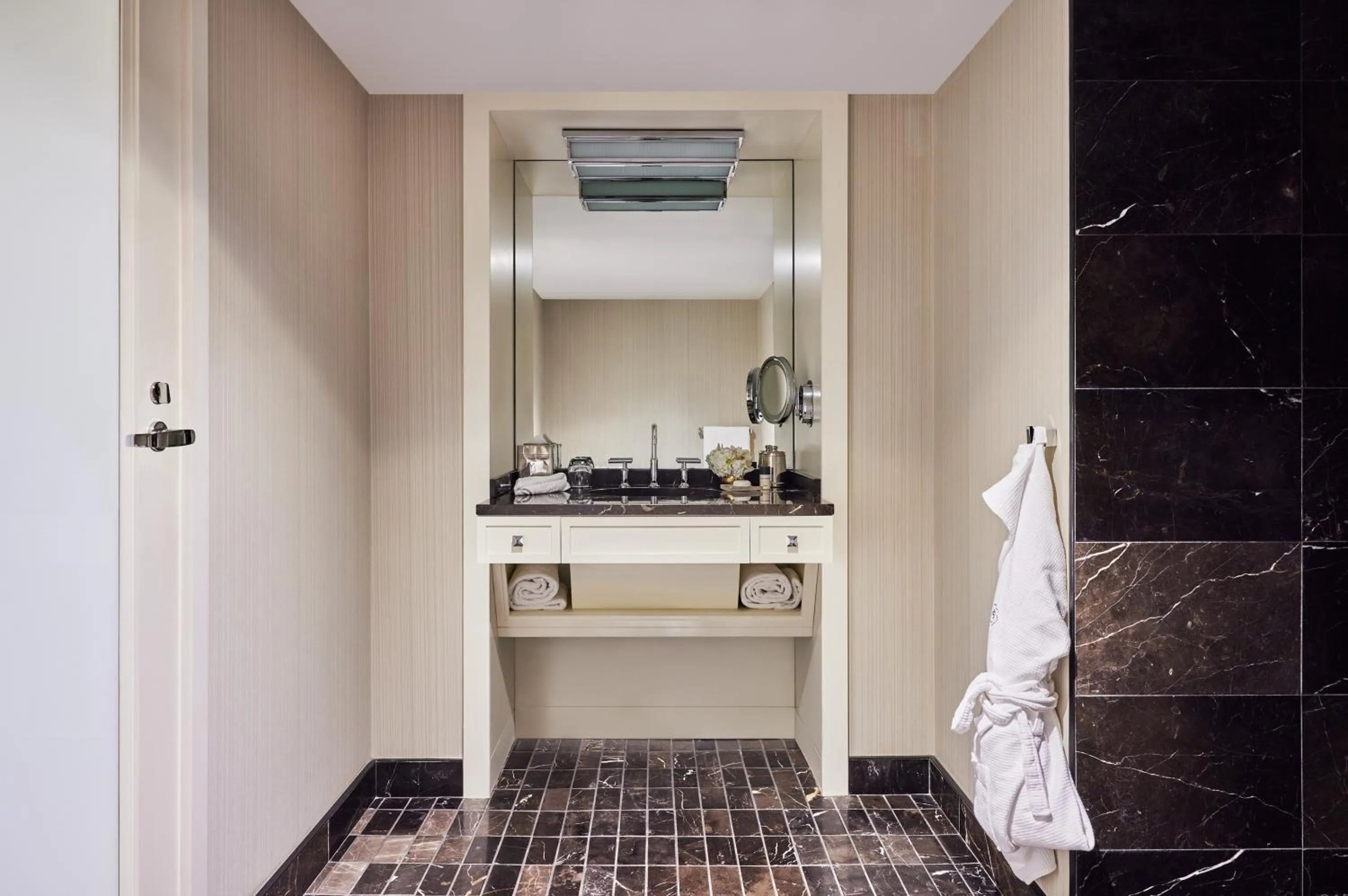 acessibility in Rosewood Hotel Georgia