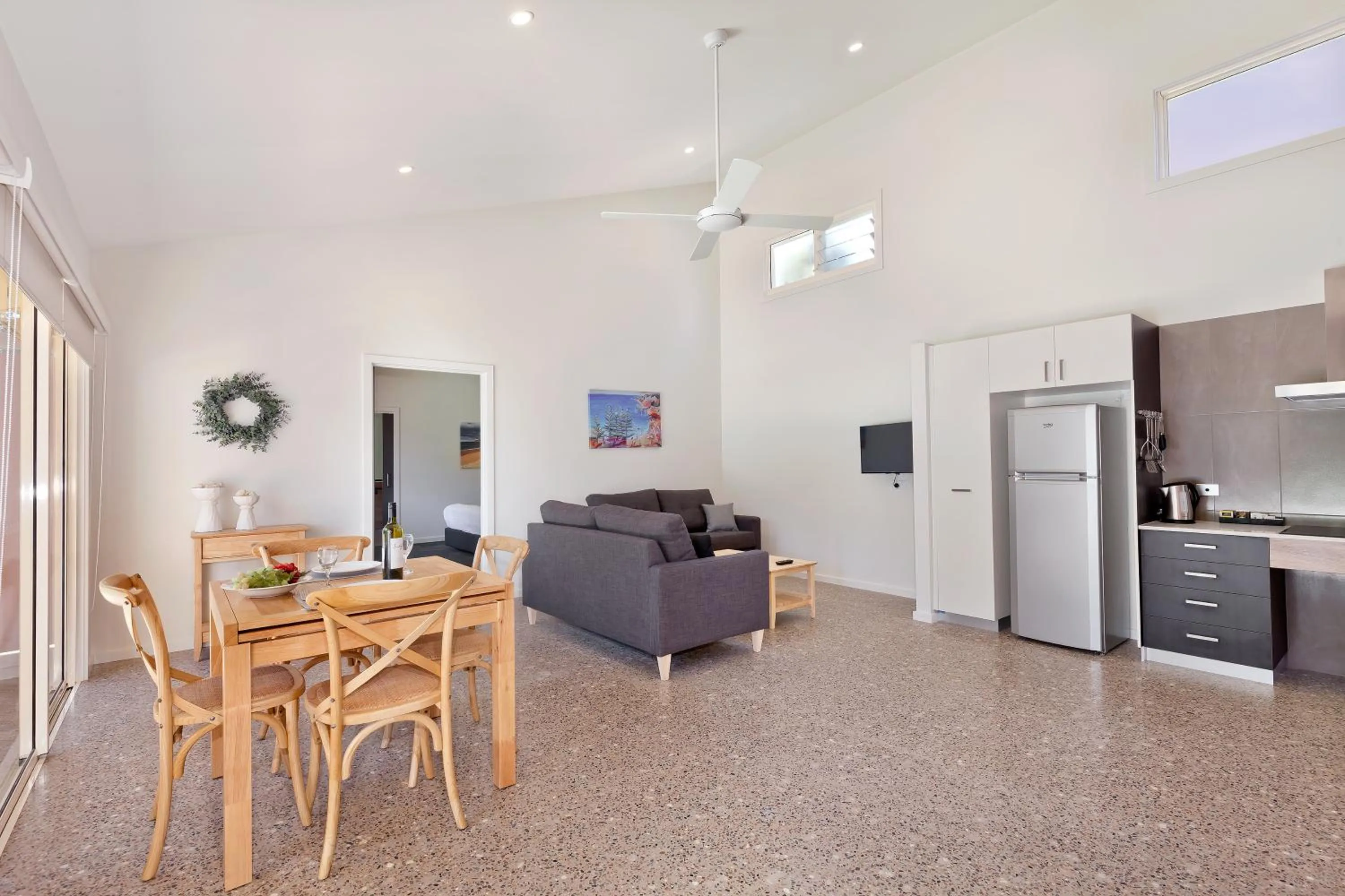 Kitchen or kitchenette in Tathra Beach House Holiday Apartments