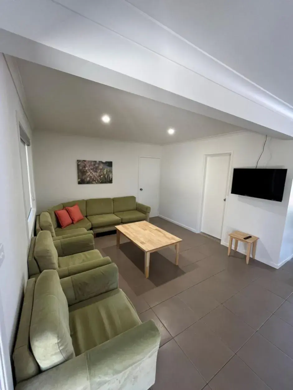 TV and multimedia in Tathra Beach House Holiday Apartments TV and multimedia in Tathra Beach House Holiday Apartments