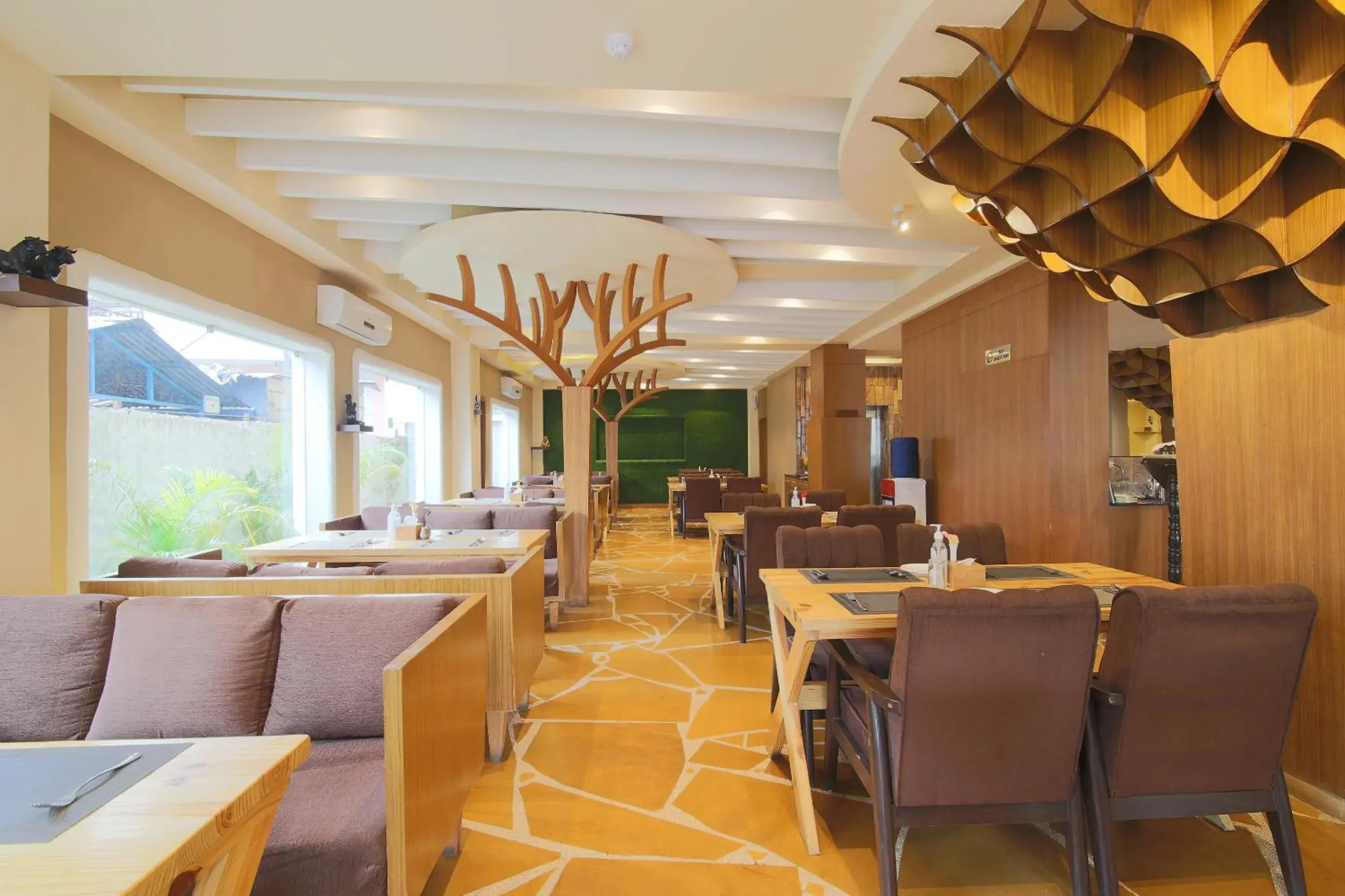 Restaurant/places to eat in Teeka Resort Suites & Spa Restaurant/places to eat in Teeka Resort Suites & Spa