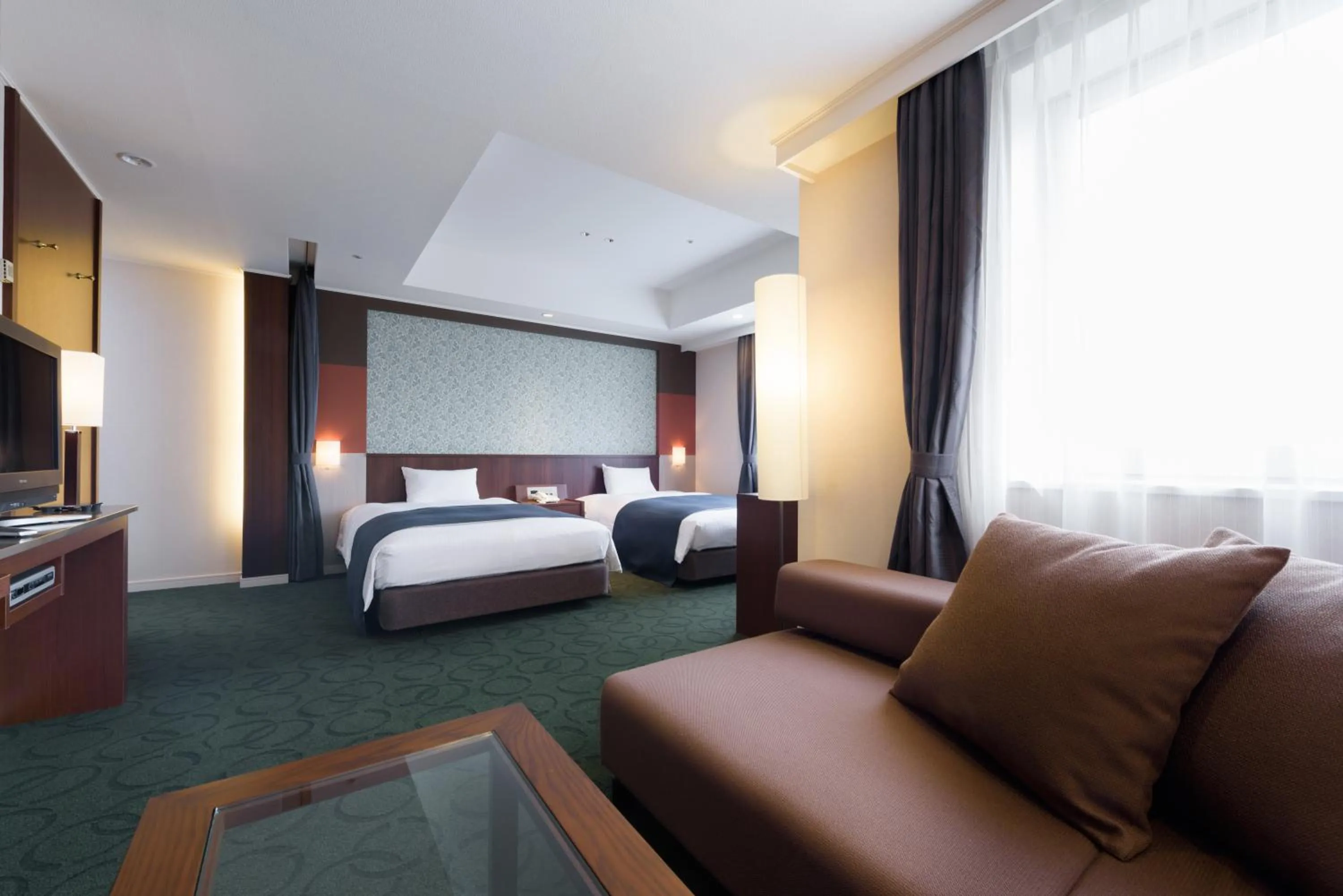 TV and multimedia, Bed in Kokusai 21 International Hotel