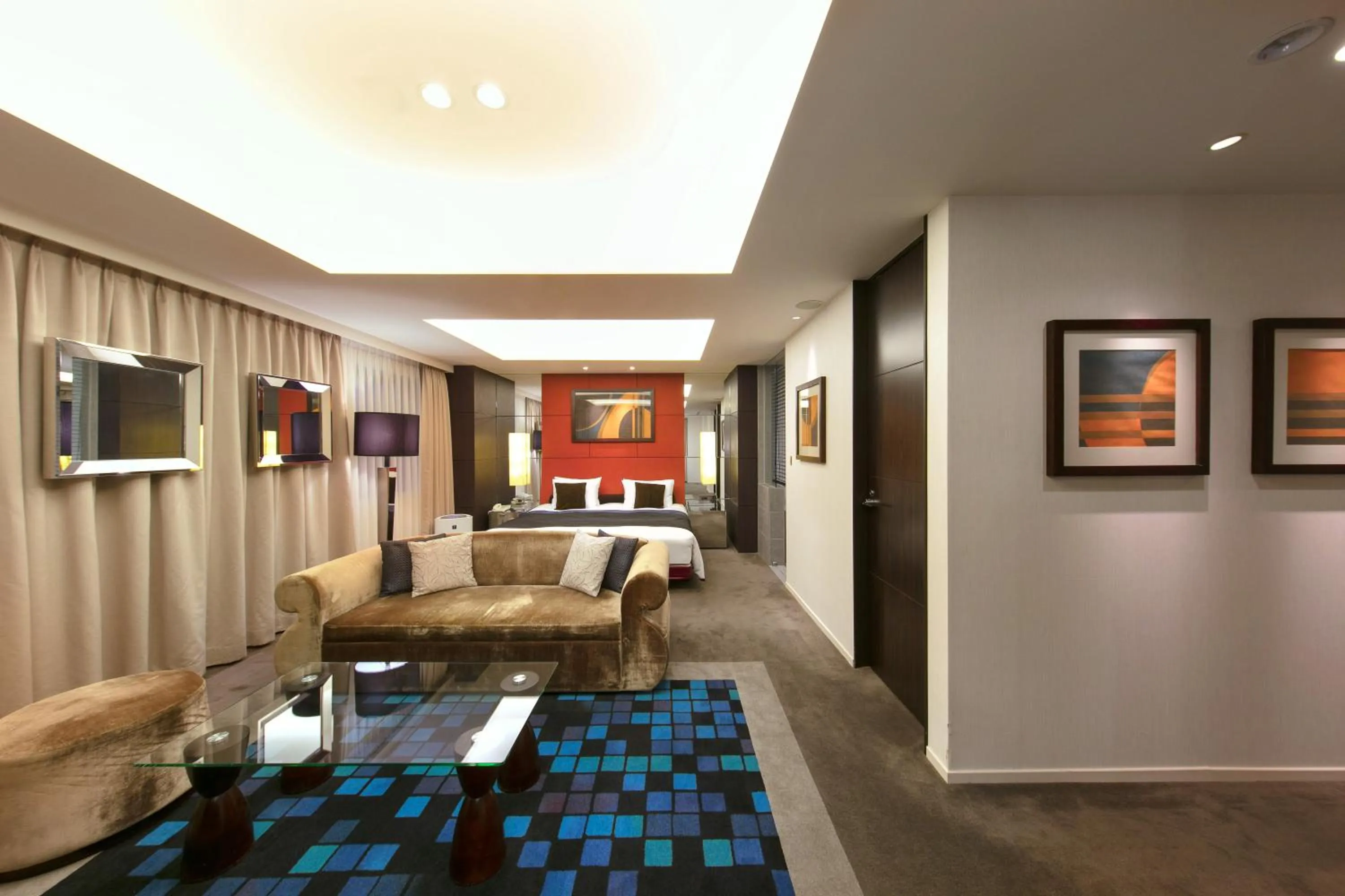 TV and multimedia in Kokusai 21 International Hotel