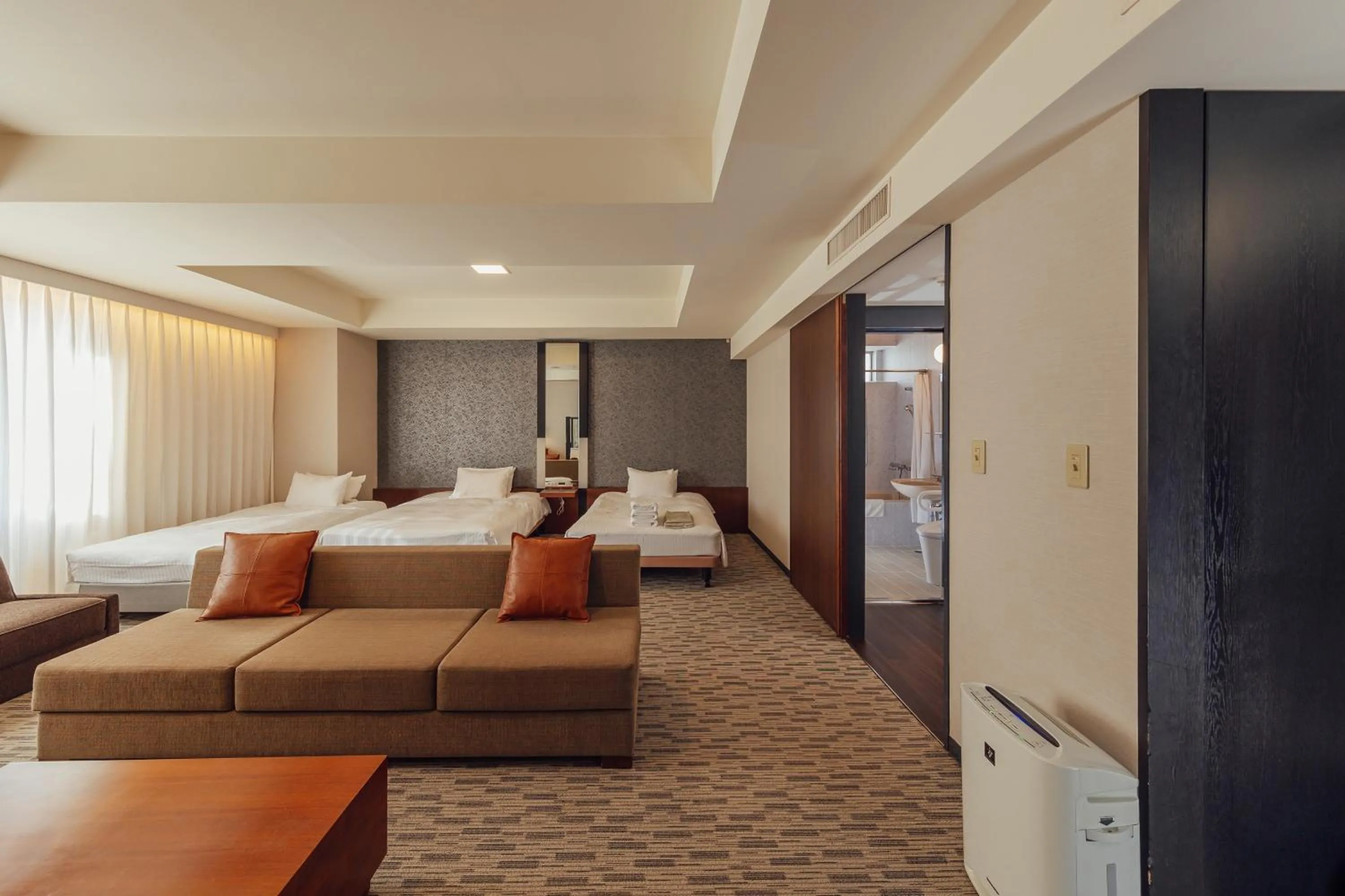 Bed in Kokusai 21 International Hotel